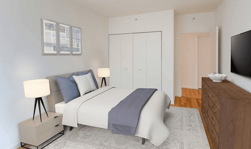 2 Bedroom Large Apartment with A Fantastic Street View