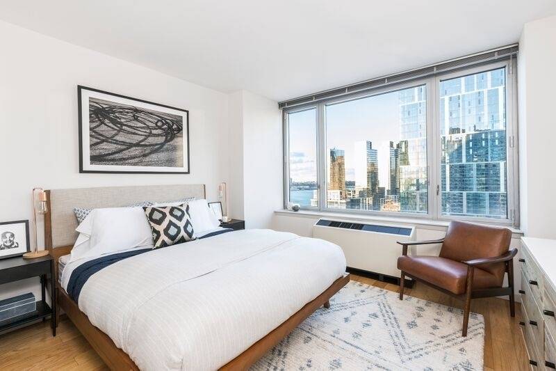 No Fee & 2 Months Free - Luxury 1 Bed/1 Bath in Hell's Kitchen with High End Finishes - Numerous Amenities
