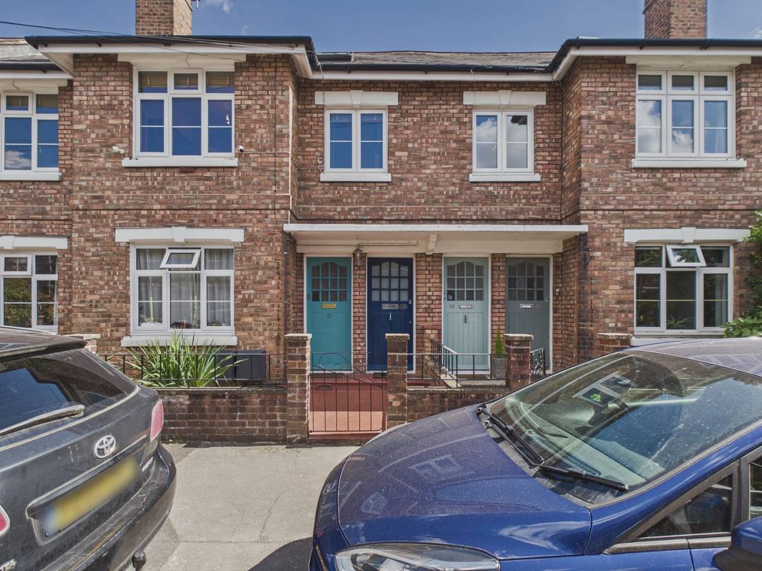 Exceptional Four-Bedroom Maisonette with Private Garden and Expansive Loft Space