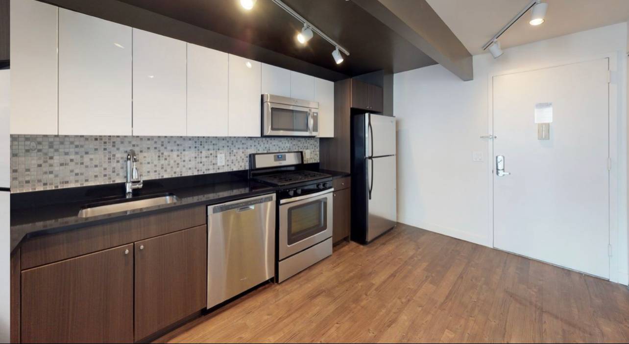 NO FEE! Big West Chelsea Studio