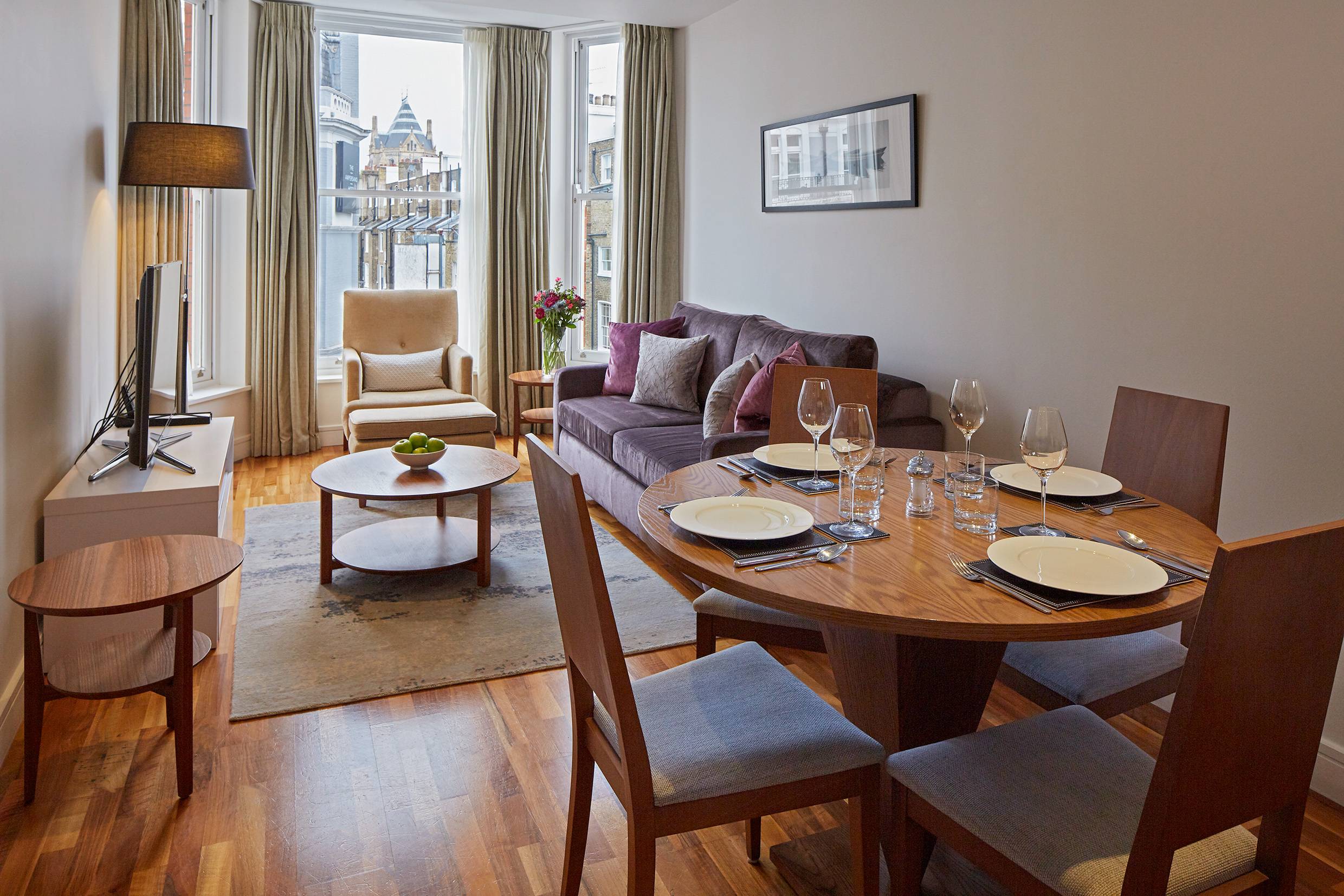 Two-Bedroom Serviced Apartment with Luxury Amenities in Trendy South Kensington