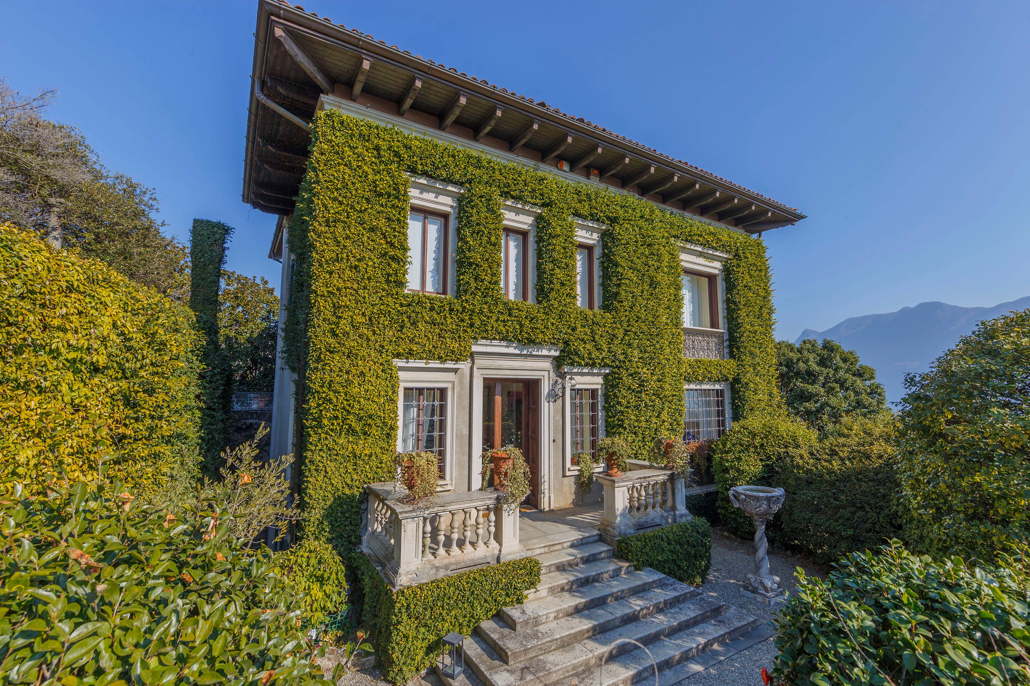 VERBANIA | HISTORIC VILLA