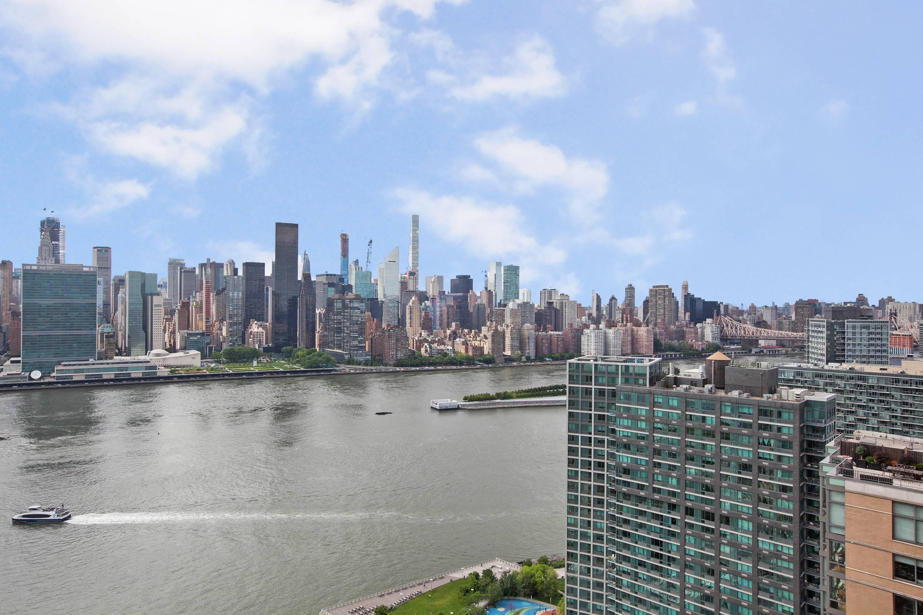 Luxury Water View One Bedroom Penthouse in LIC