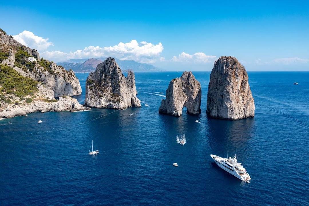 Exclusive Villas & Private Residences in the Heart of Capri