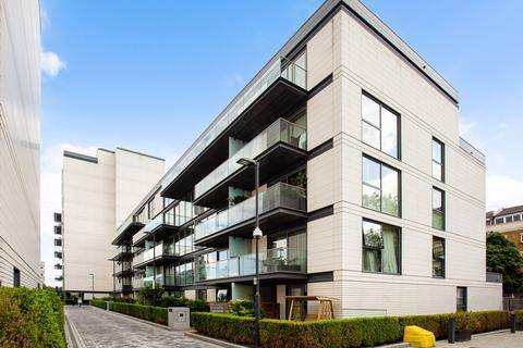 Insane Triplex Penthouse in an Exclusive Area - Spanning over 6100 sqft, this one-of-a-kind 5 bedroom, 5.5 bathroom boasts breathtaking views