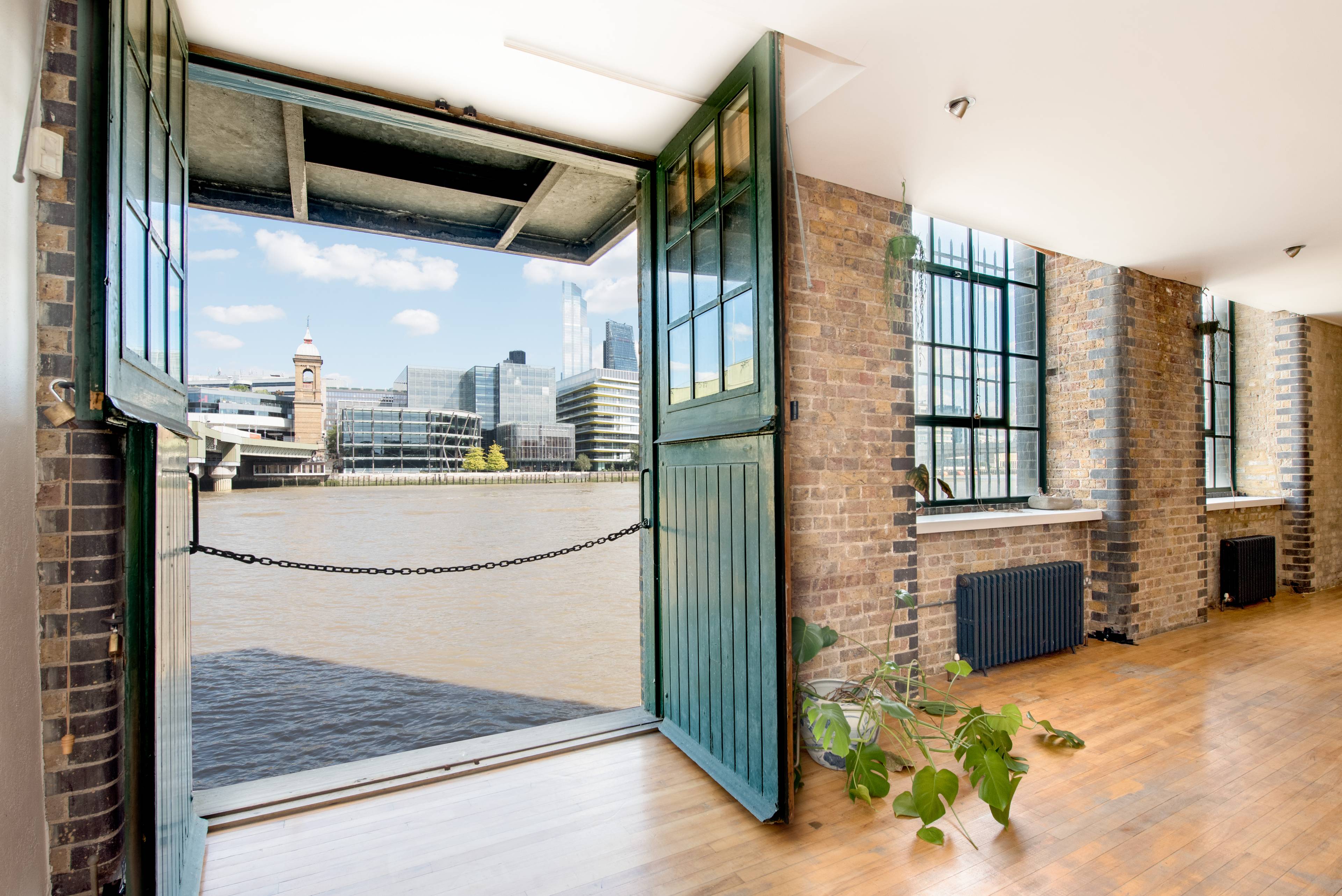 Riverside Warehouse Apartment, Clink Wharf, Southbank SE1