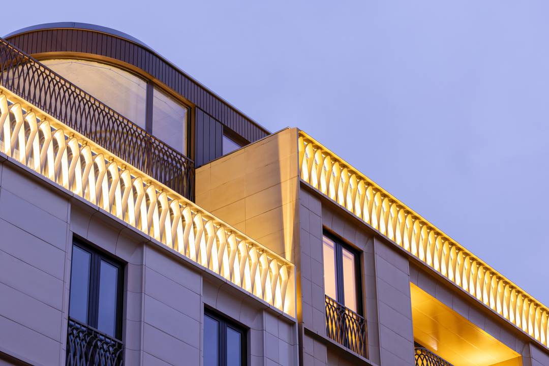 Three Bedroom Fifth Floor Penthouse in London’s Marylebone Square