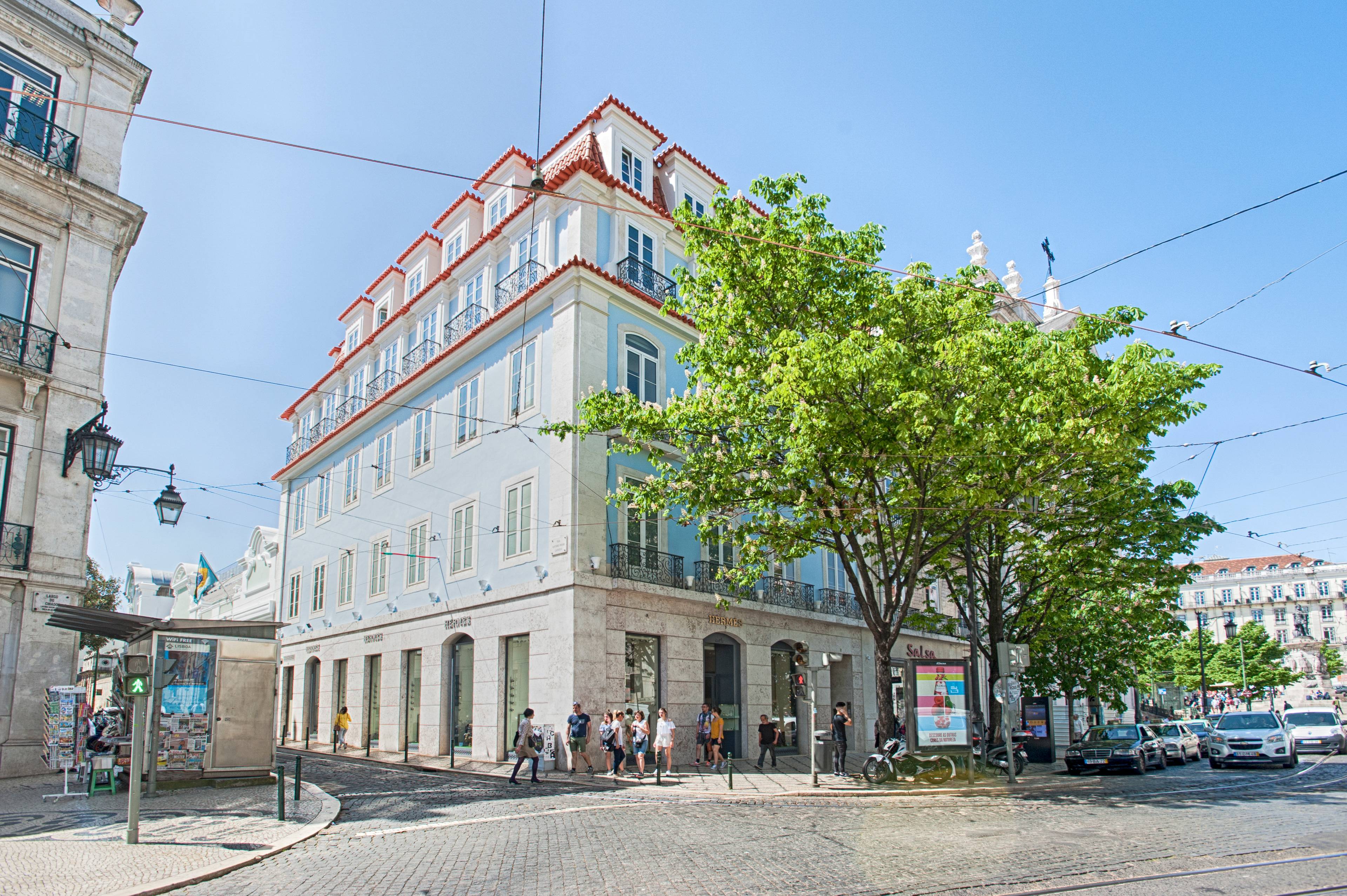 Because Old Town is Chiado - Apartment with parking