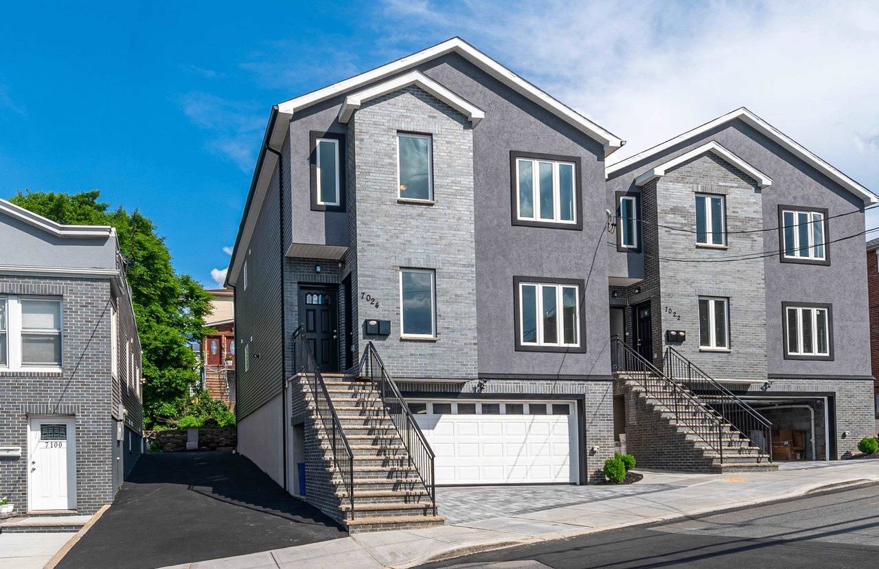 3 bedroom w/ Parking for RENT - North Bergen