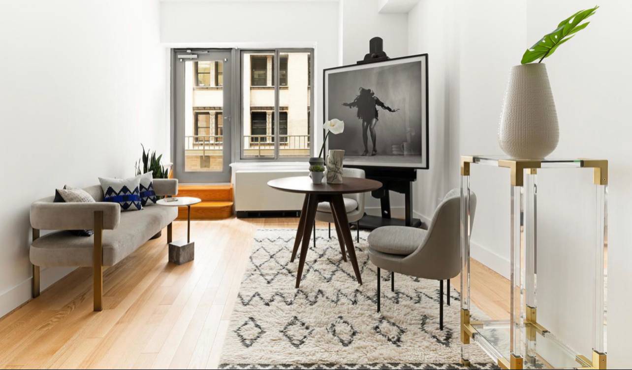 Spacious 1 Bed/1 Bath NO FEE in Wall St