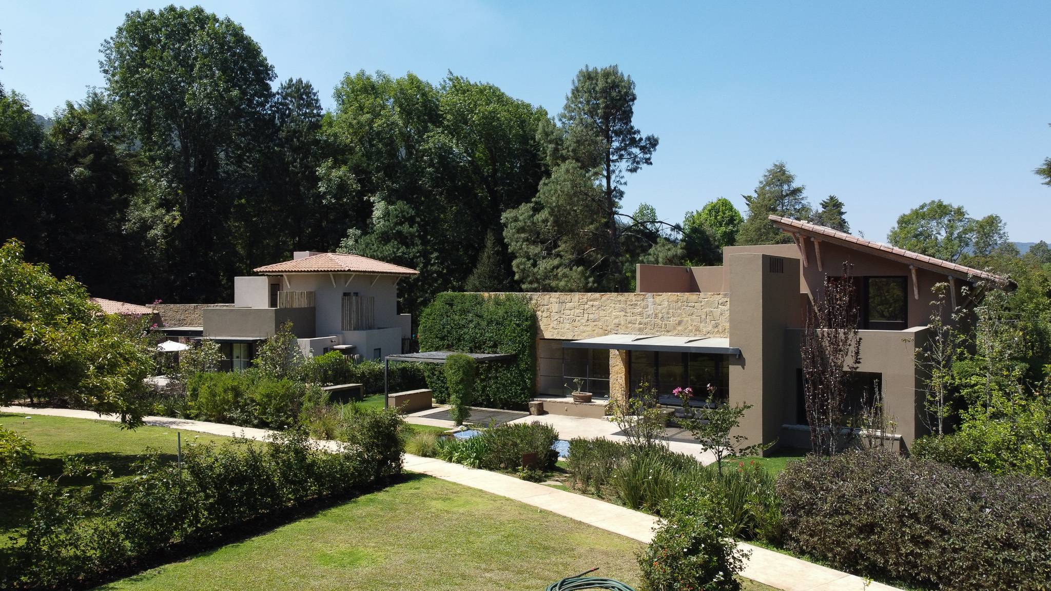 Country House in Peña Blanca, Valle de Bravo