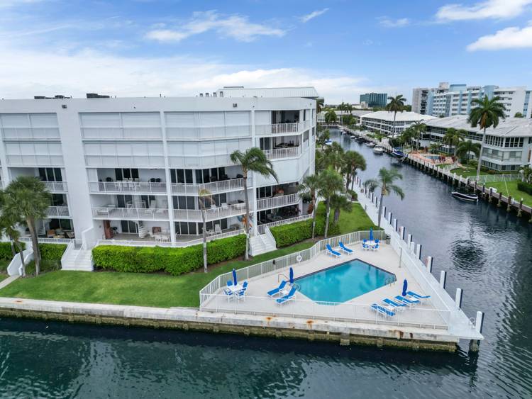 Glamorous Fort Lauderdale Condo with Water Views!