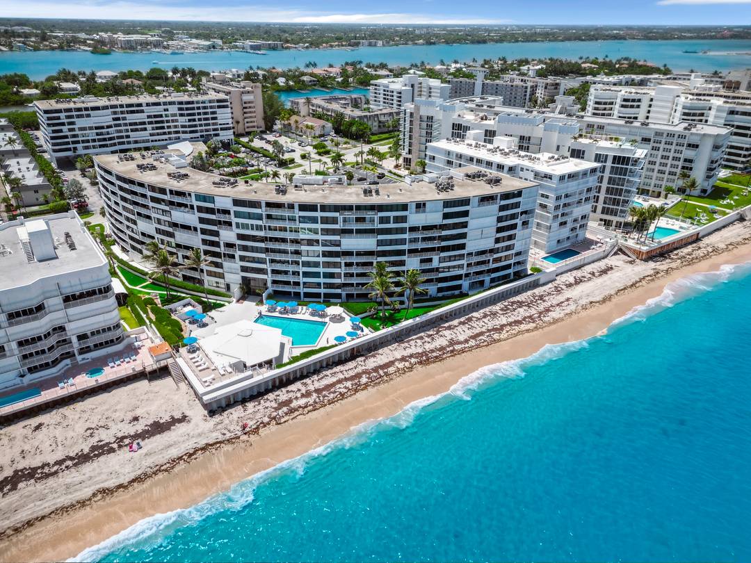 Corner Unit Steps from the Beach in South Palm Beach!