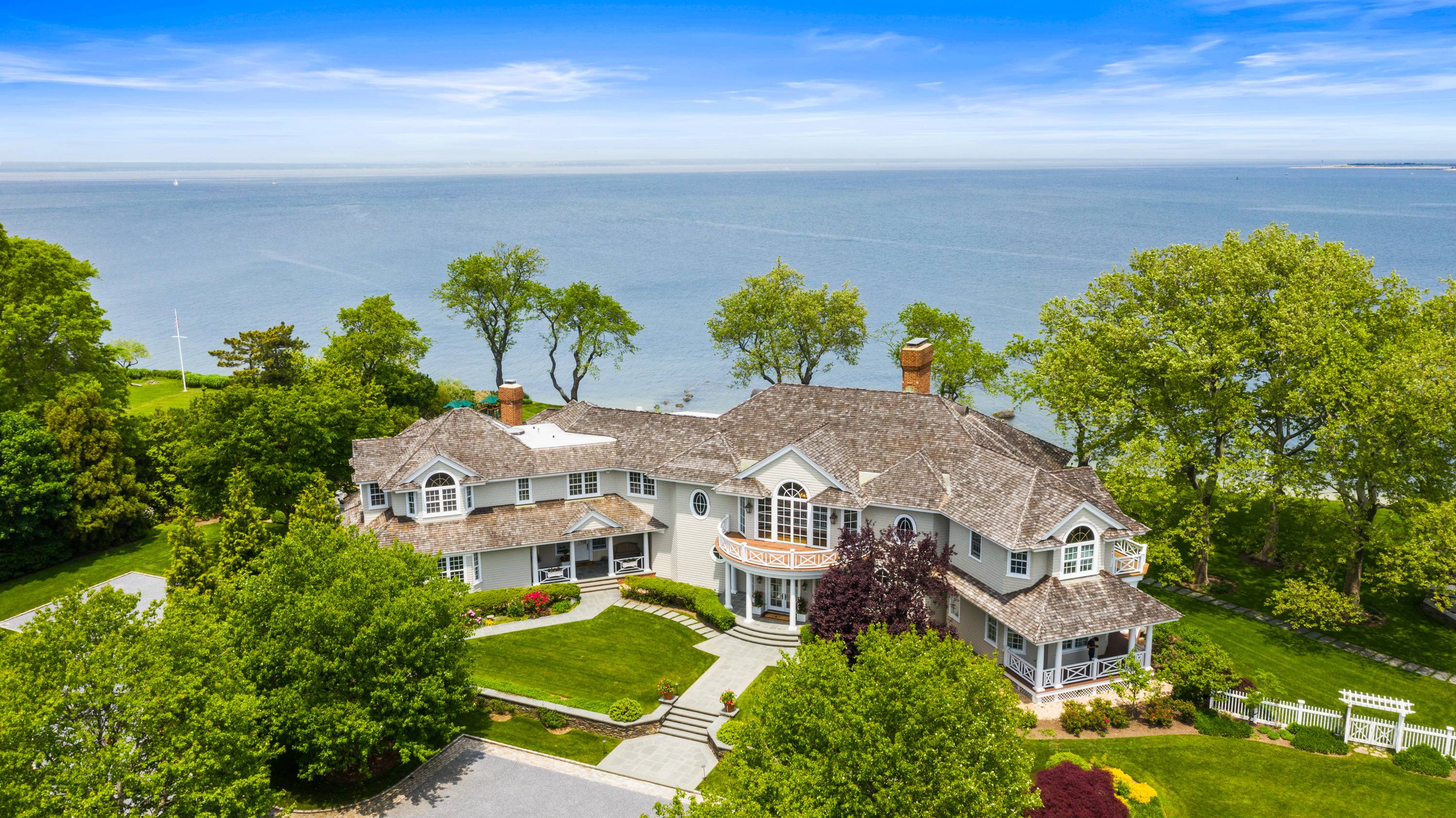 Eventide | The Crown Jewel of Centre Island