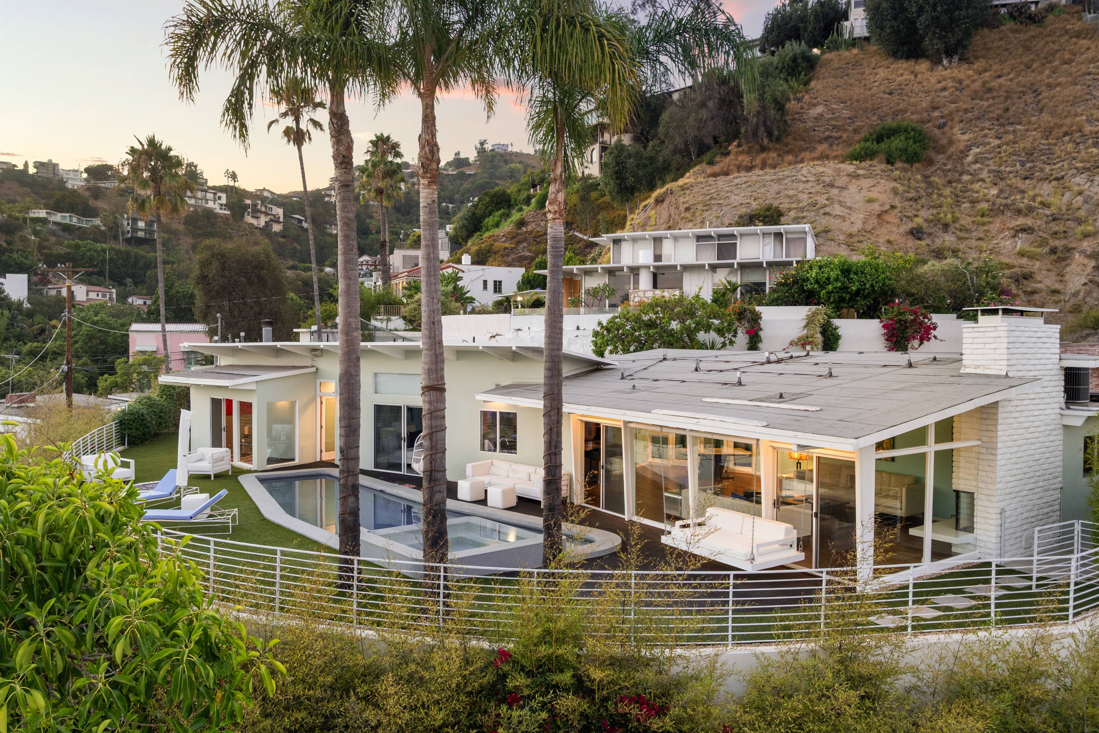 Hollywood blvd Skyline Sanctuary