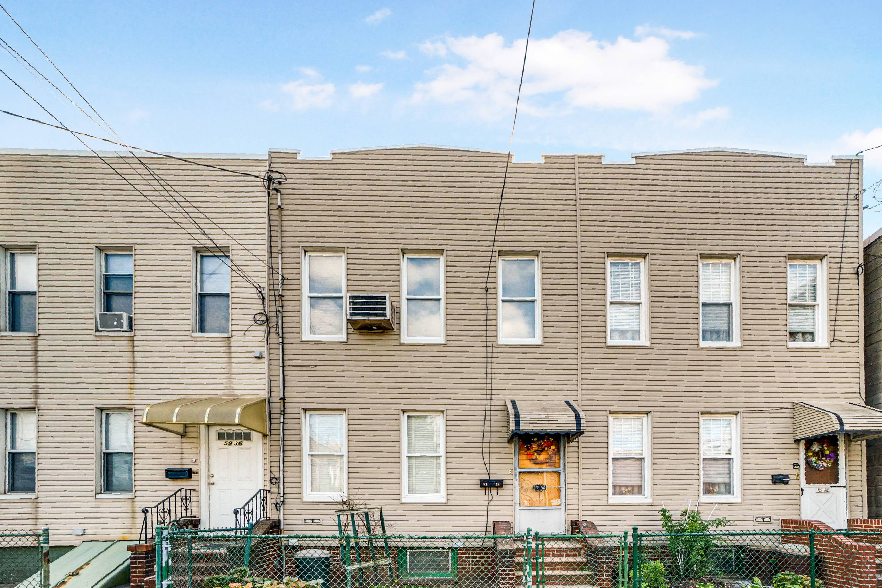 Two Family Home In Maspeth Queens