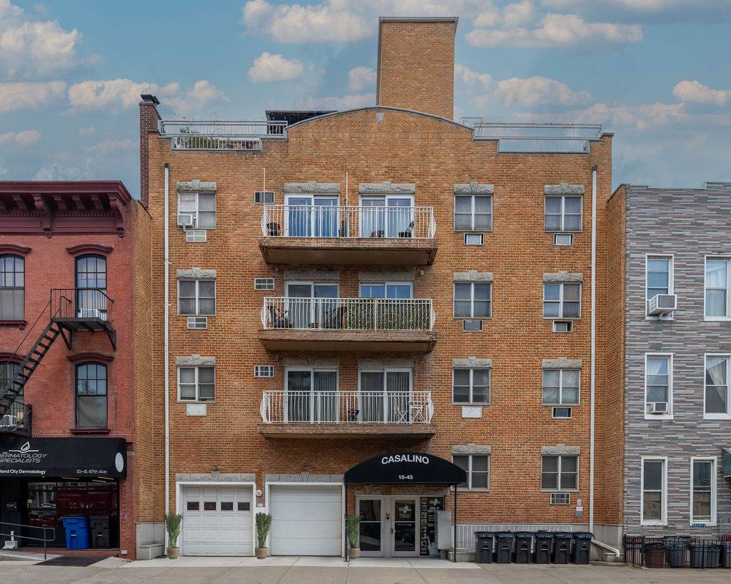 Free market Building