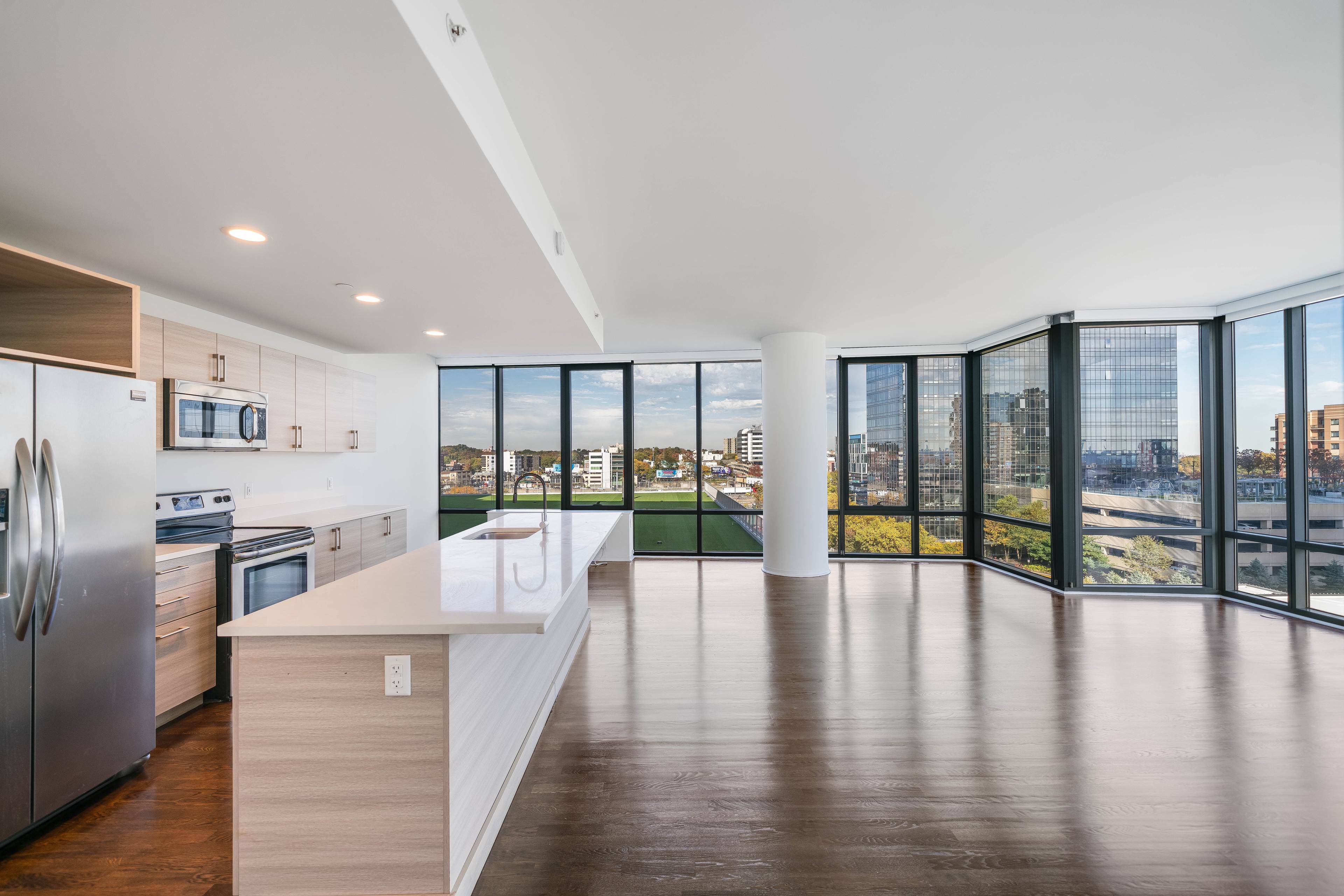 Residence 620 Now Available at Hudson Lights! 2 Bedroom 2 Bath Unit. No Brokers Fees & 2 Months Free!