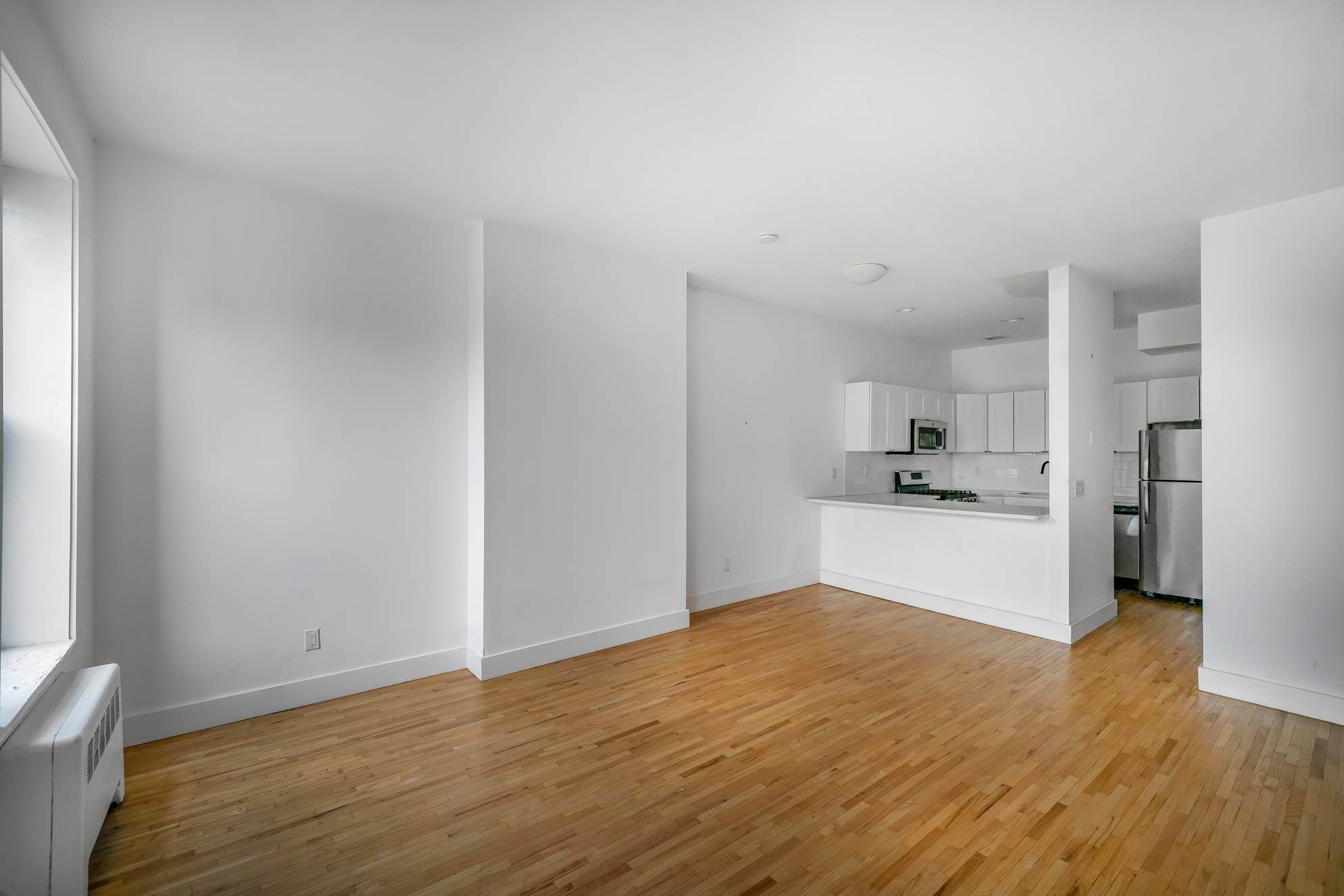 Stunning Top Floor 1 Bedroom Apartment in Uptown Hoboken NJ!  Lots of Natural Light.  Elevator building