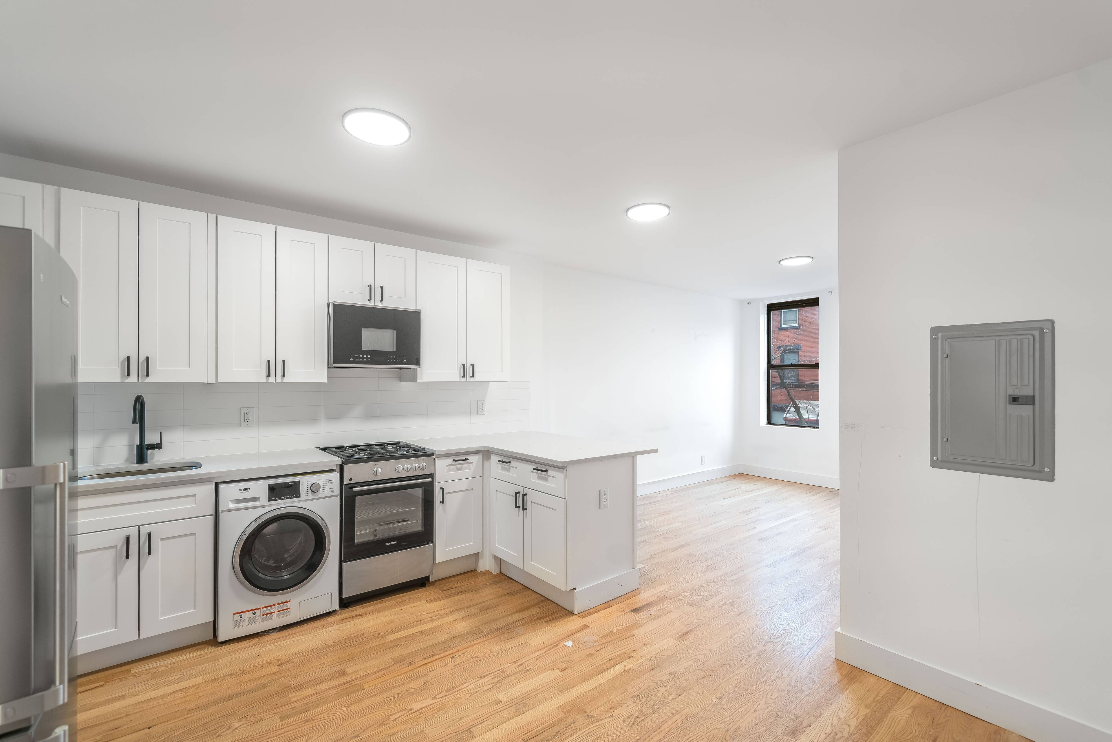 Beautiful 1 Bedroom Apartment in Downtown Hoboken NJ with Extra Home Office!  Newly Renovated!