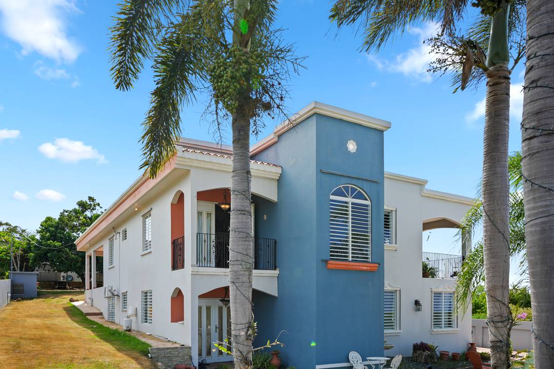 Turnkey Ocean View Multifamily in Quebradillas – Solar-Powered, Income-Ready!