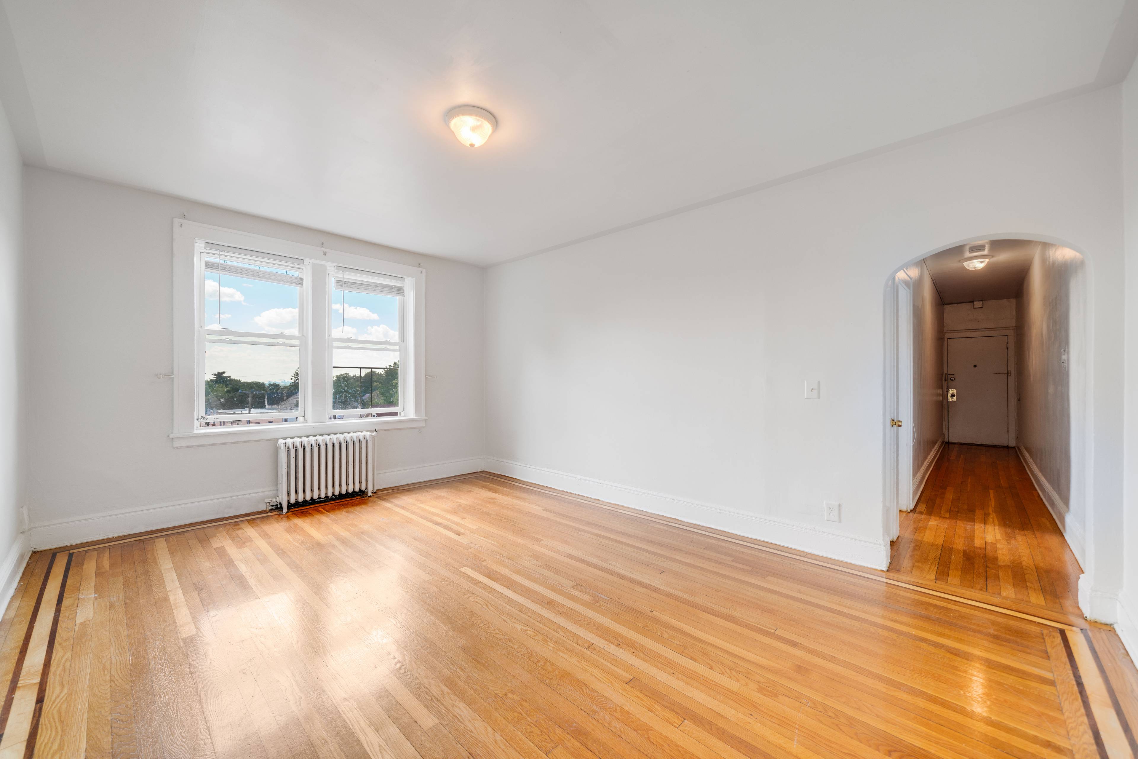 New to the Market!  Open Spacious 1 Bedroom in Teaneck!  Laundry on Site.