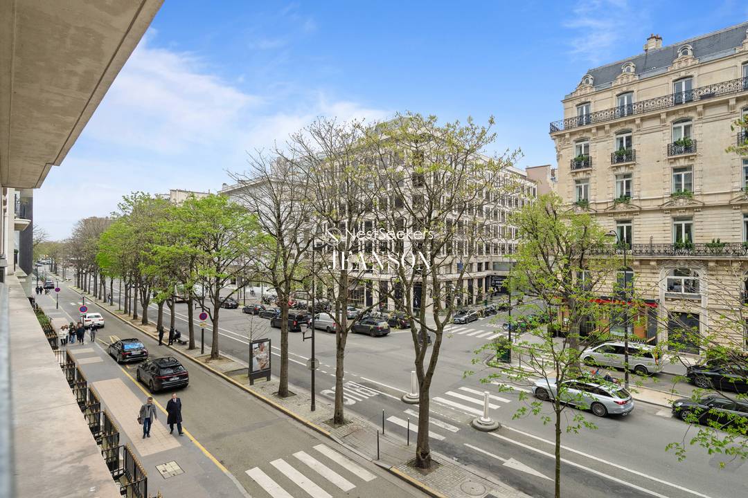 PARIS VIII - Triangle d'Or - Appartement d'exception