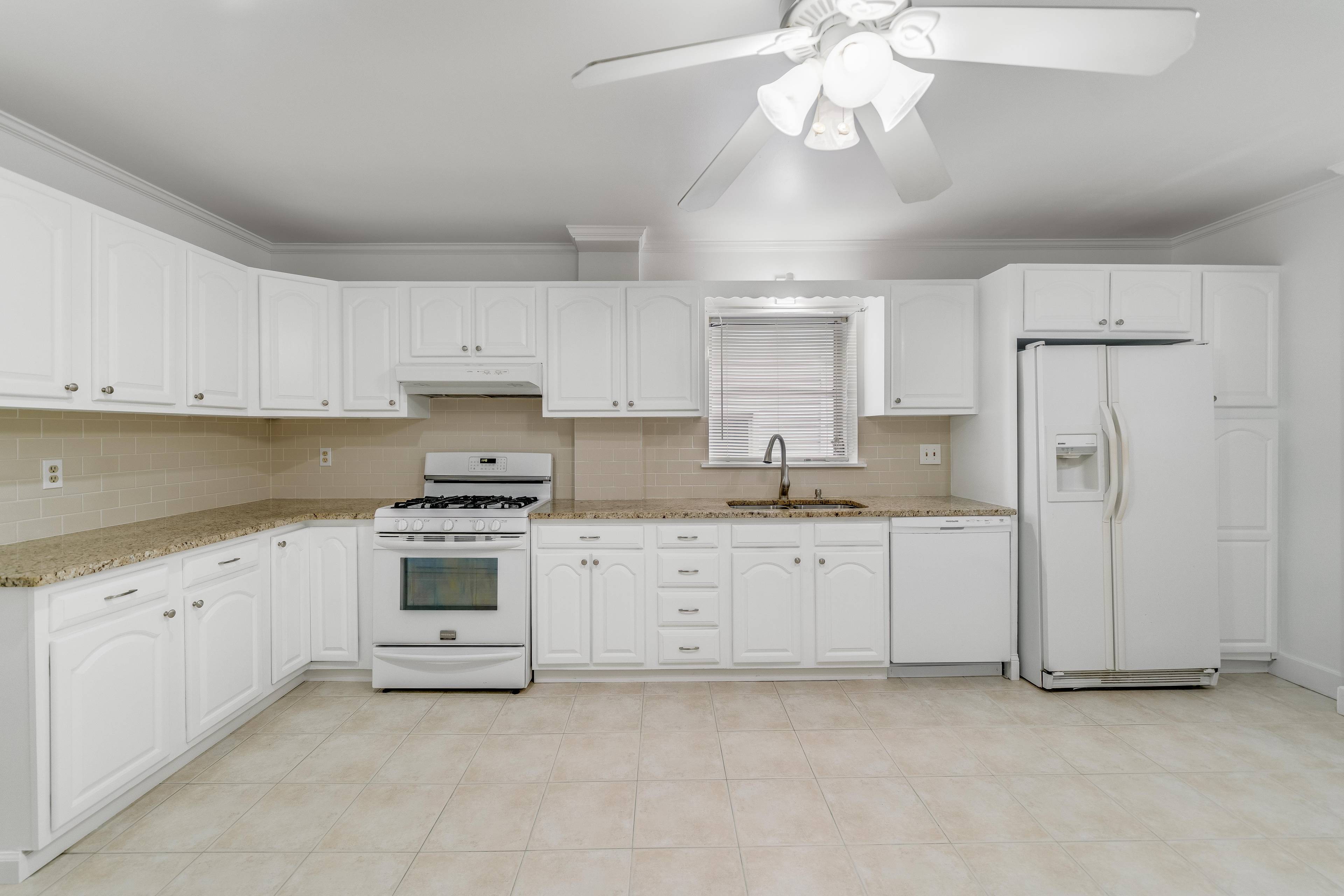 Spacious 1 Bed/1 Bath in Newark - Ironbound! 5 Minutes Walk to Newark Penn Station!