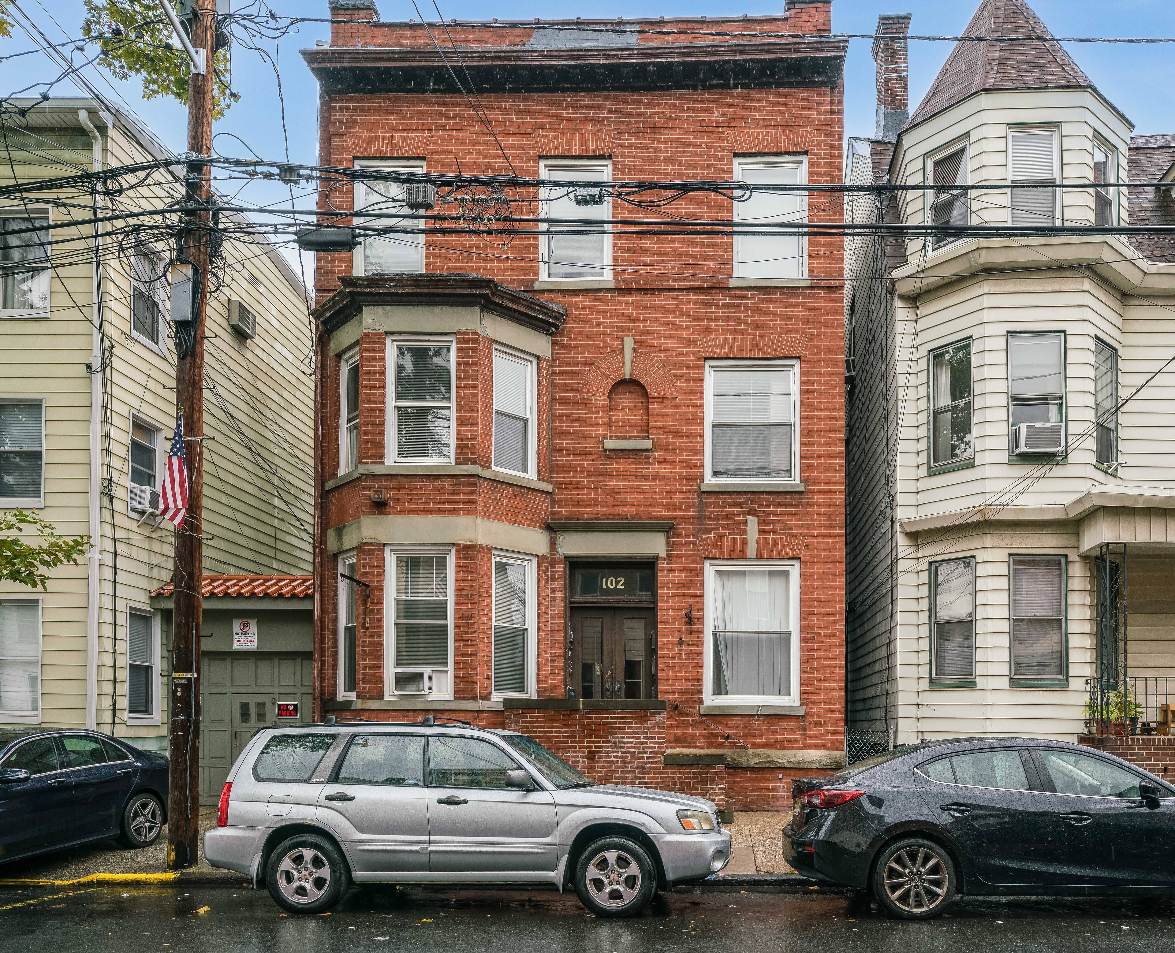 Renovated 1 Bedroom Apartment in Newark - Ironbound Section, 6 Minutes walk to Newark Penn Station