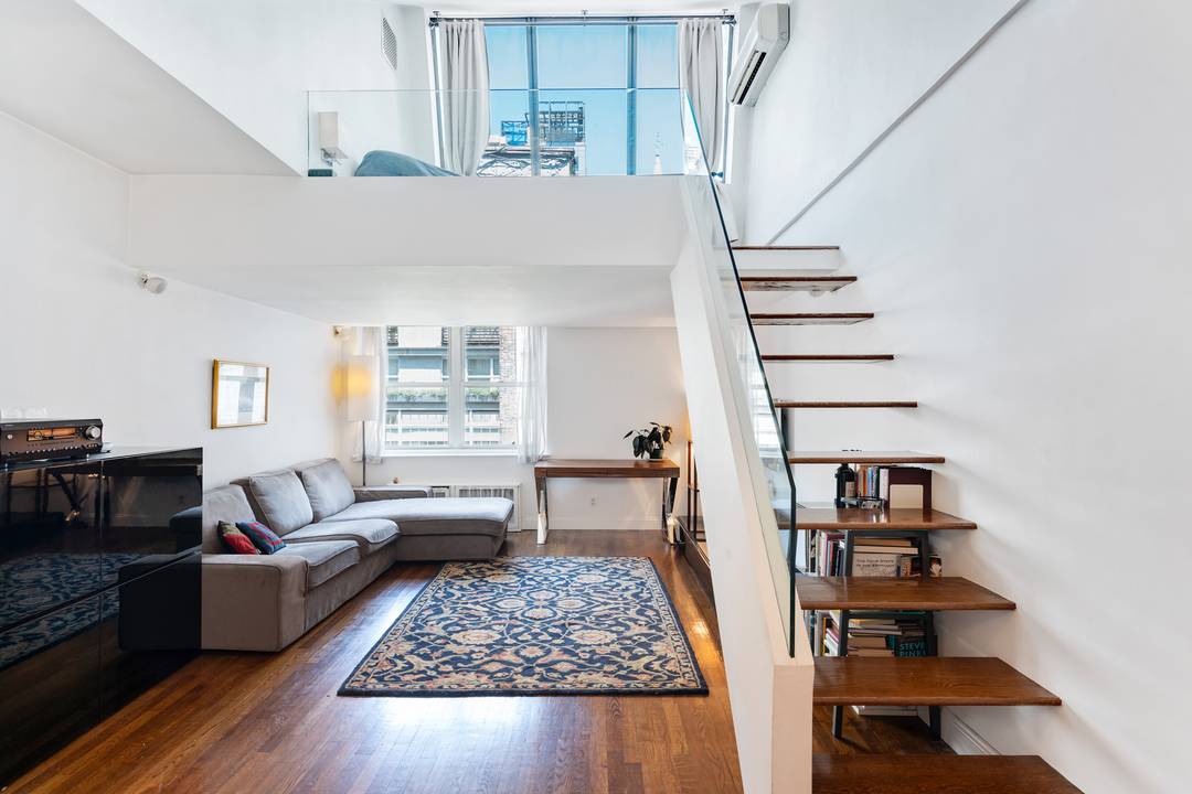 1 bed/Studio Gramercy Park Loft with Key to Park!