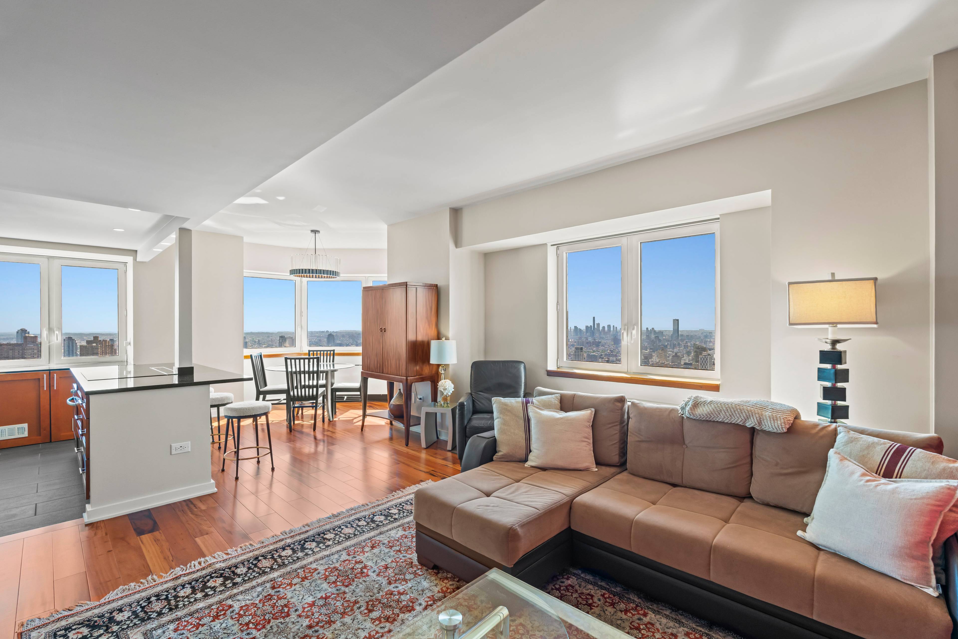 425 5th Avenue, 64A