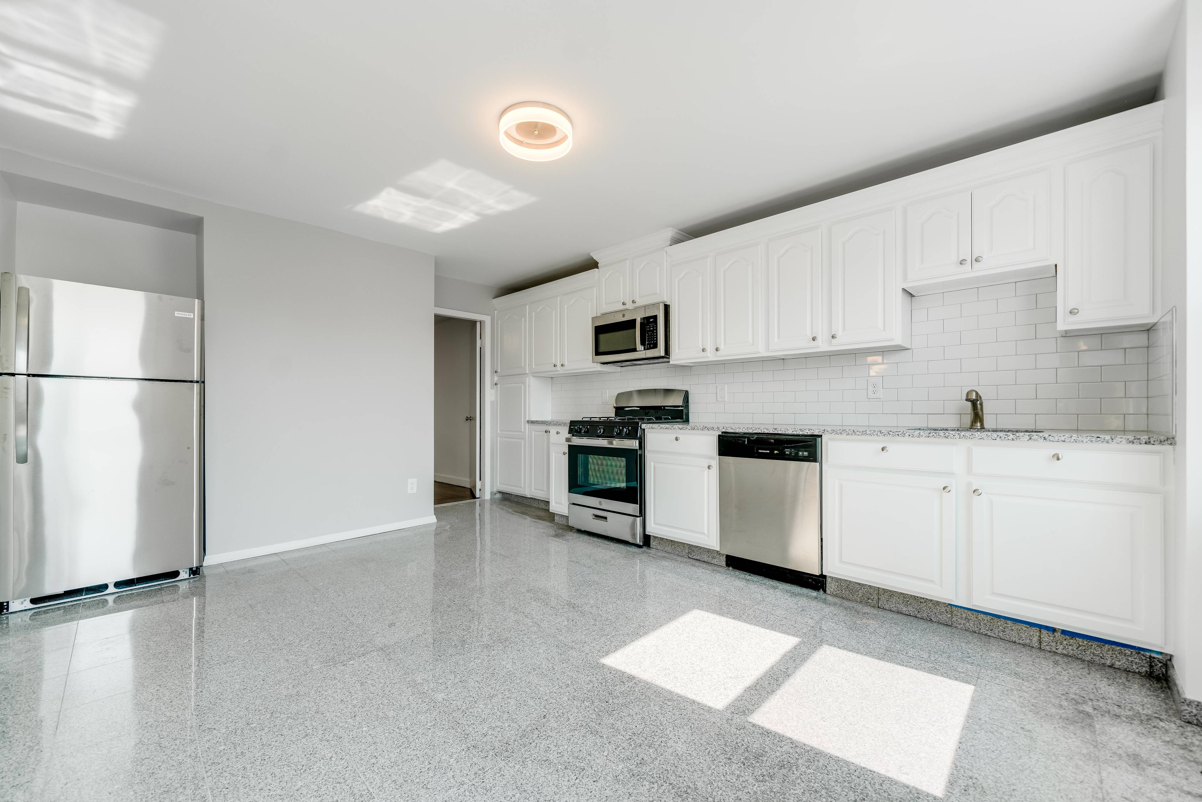 Beautiful Renovated 1 Bedroom/ 1 Bath Downtown Newark Ironbound- Laundry on