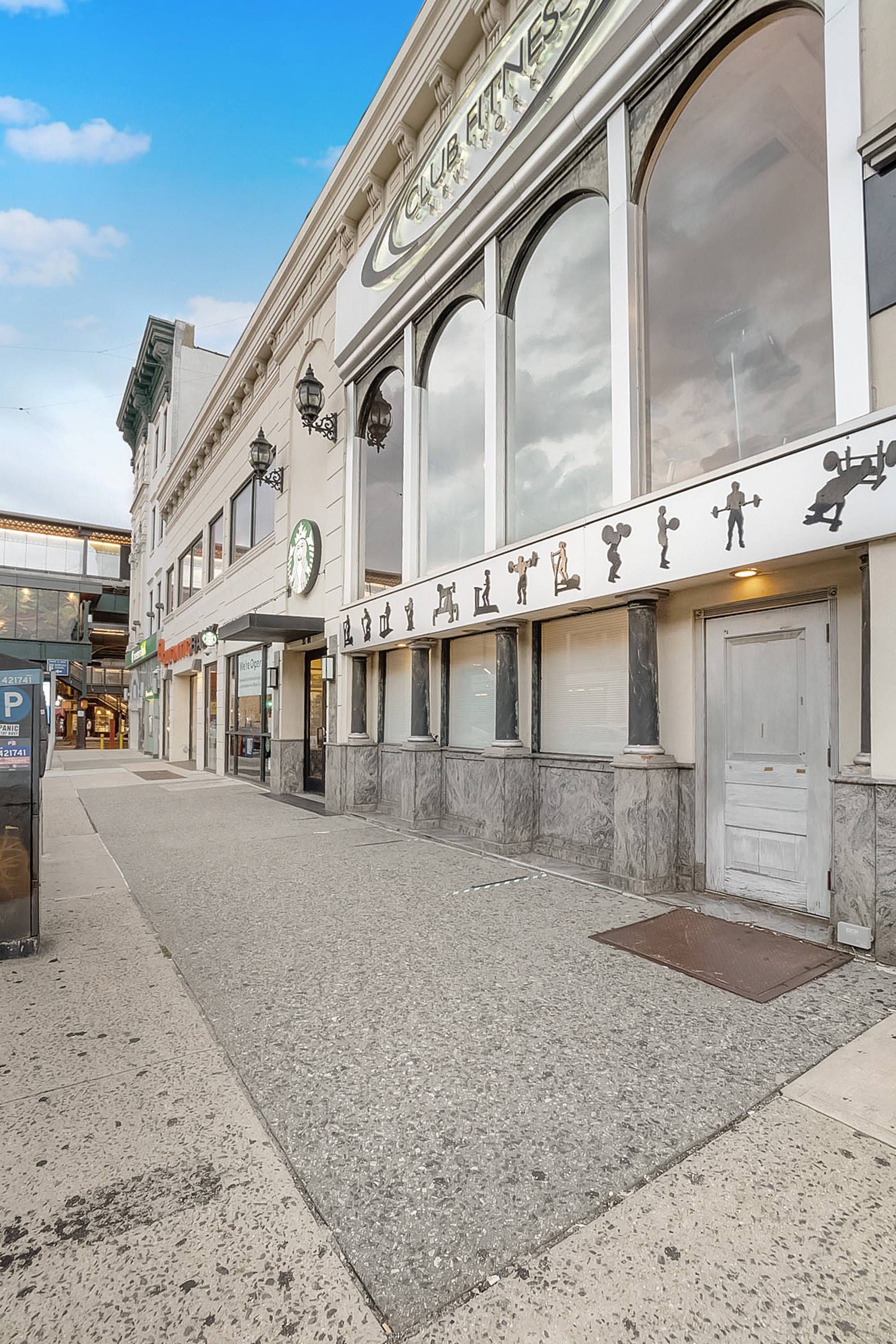 Prime Astoria/LIC Retail: 24 Feet of Frontage on Broadway - Heavy Foot Traffic - AAA National Tenants