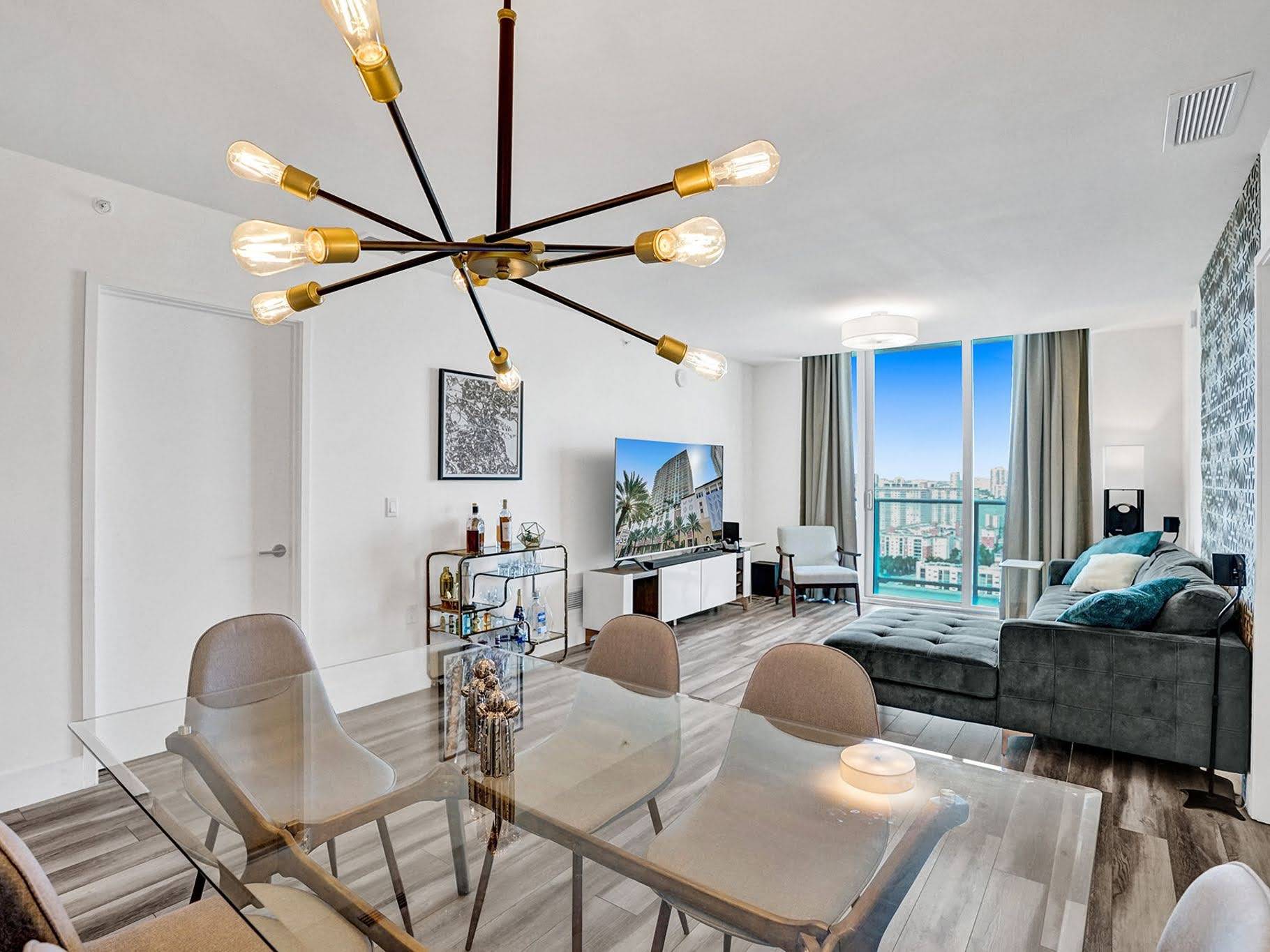 MIAMI: LUXURIOUS APARTMENT - FULLY FURNISHED