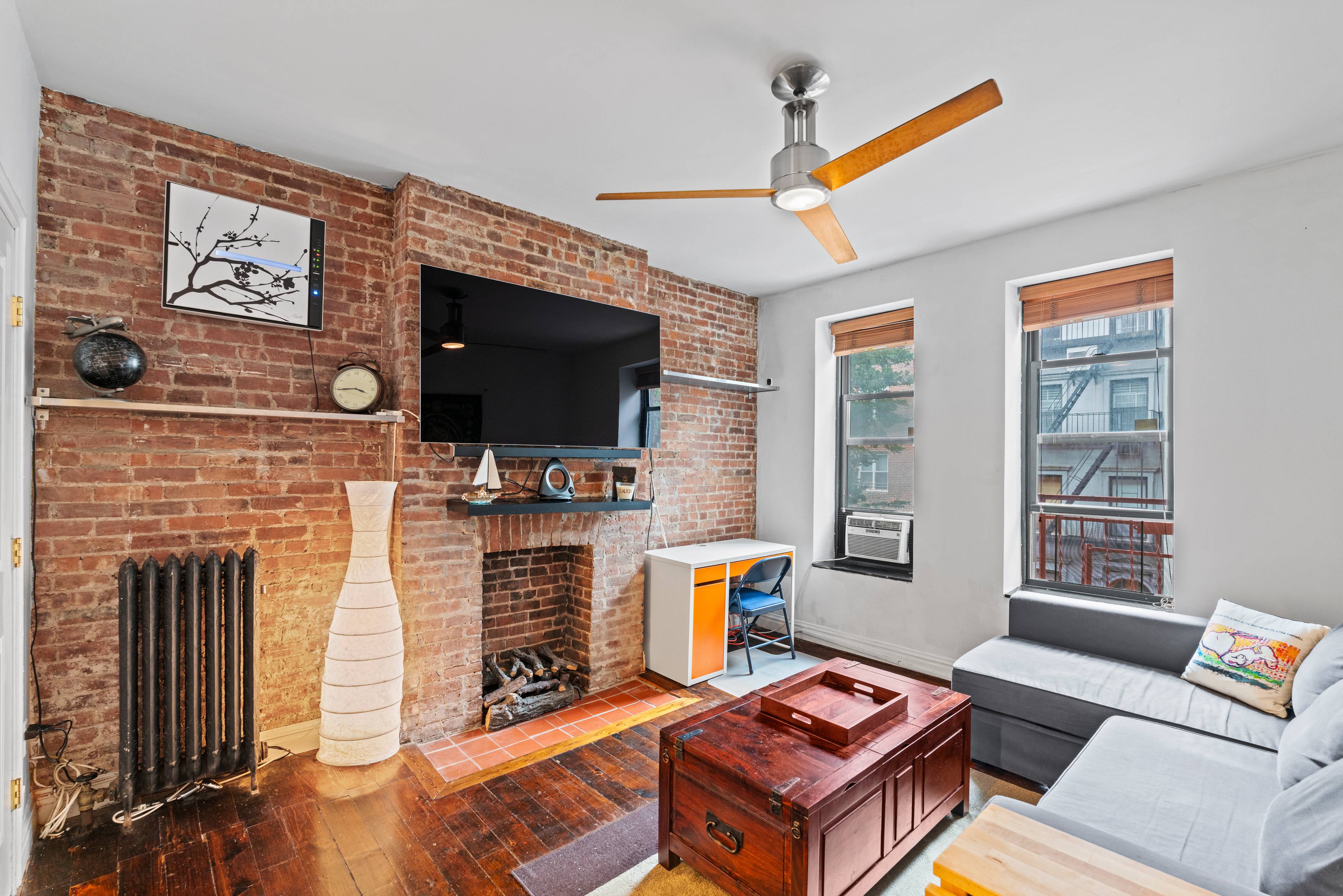 Charming Sunny One Bedroom in the UES