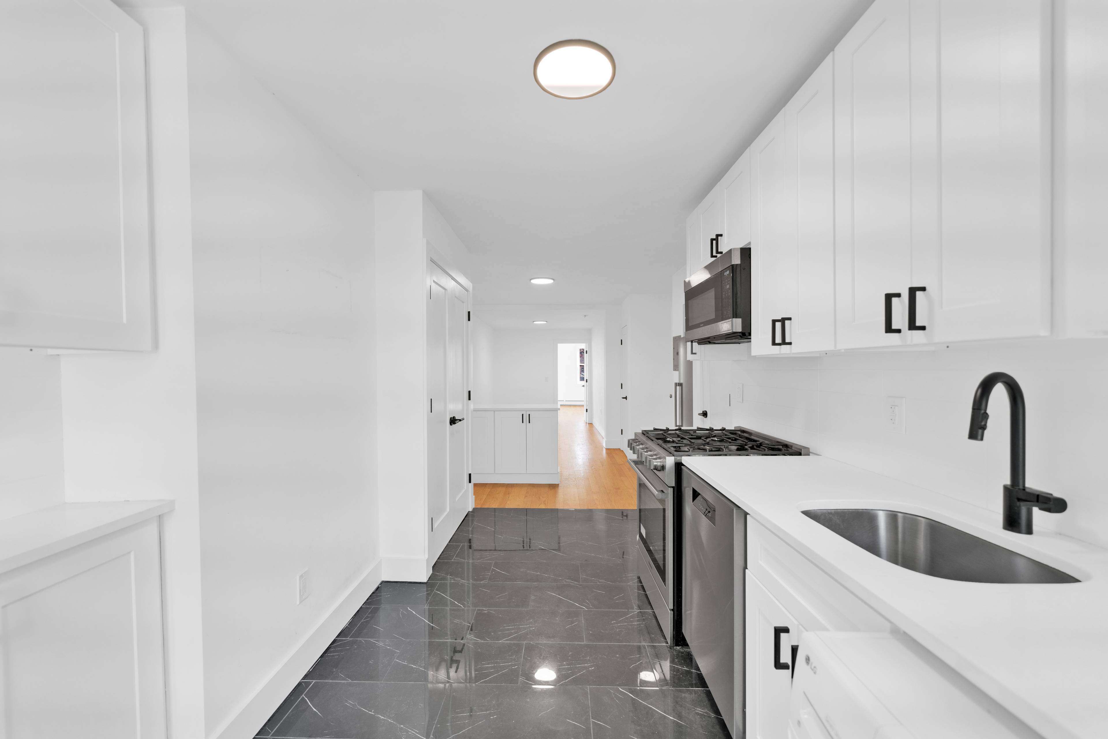 Renovated 1 Bedroom Apartment located in Downtown Hoboken NJ.