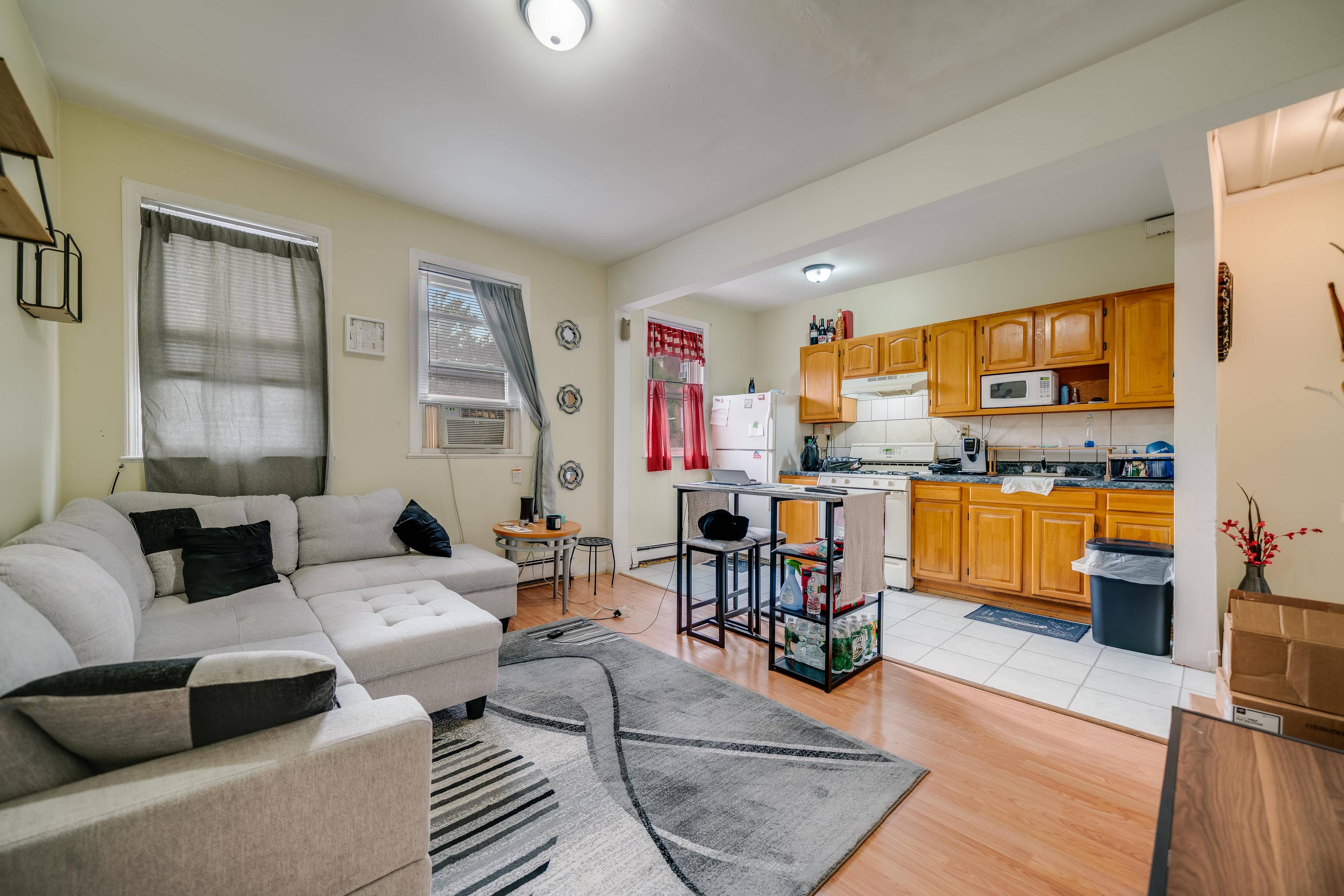 Top Floor 2 Bedroom Apartment located in Jersey City! Half Broker Fee Paid.