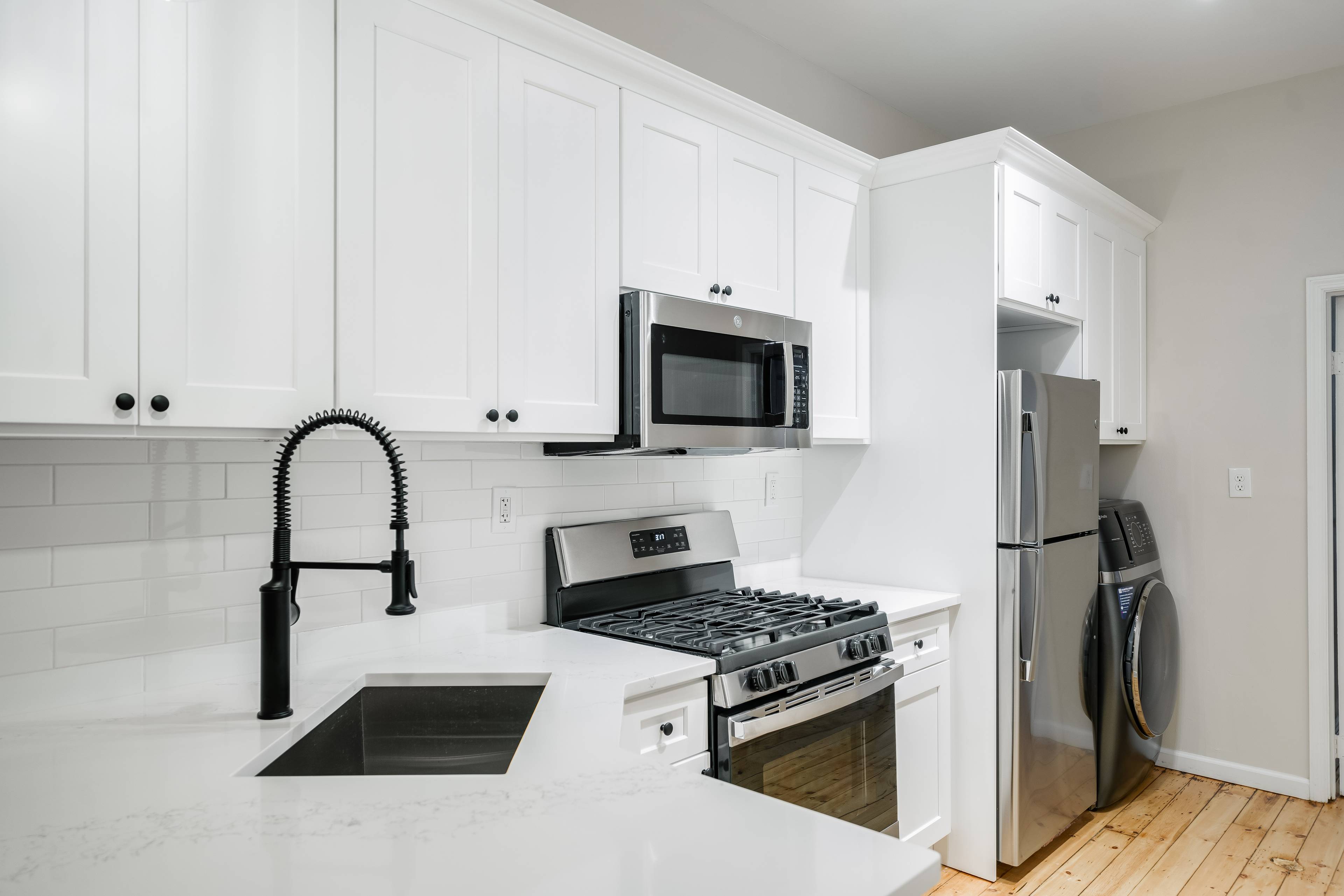 Newly Renovated 1 Bedroom 1 Bath Uptown Hoboken- Laundry in Unit, Shared Backyard