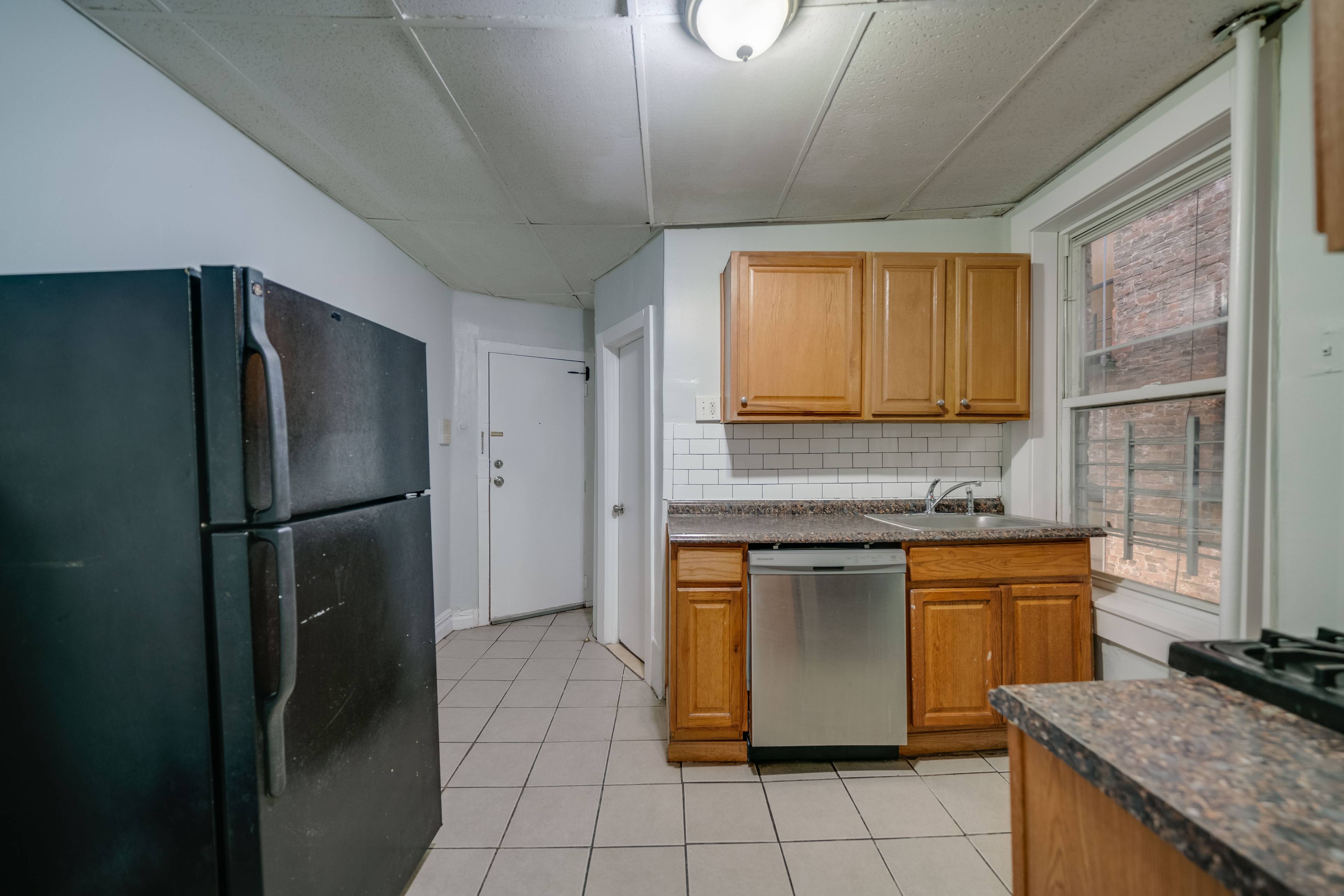 2 Bedroom Apartment located in West New York.  No Broker Fees, On Site Super