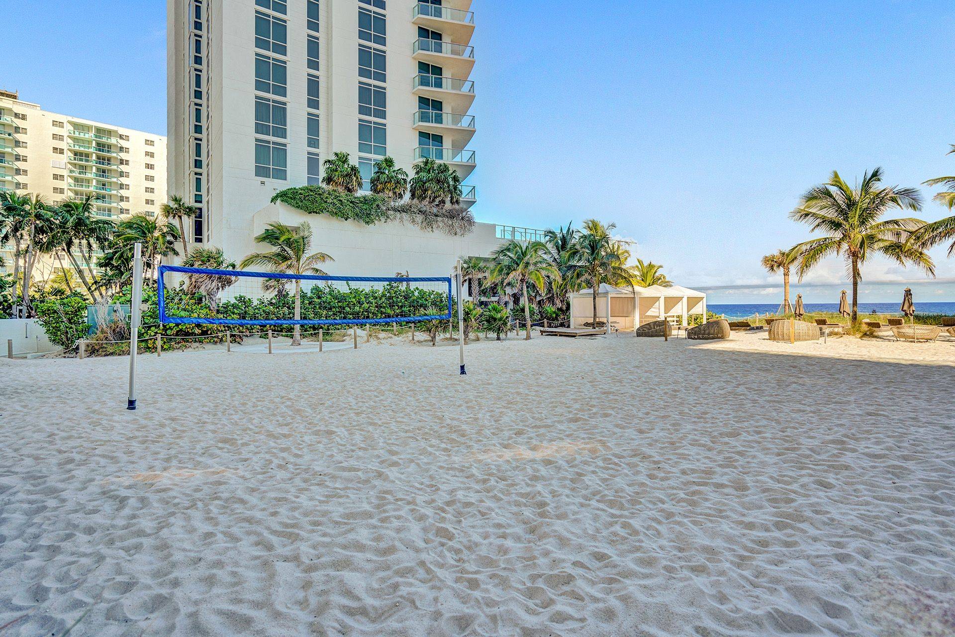 Underpriced Miami Investment | Waterfront Property | Private Beach | Condo-Hotel | High ROI, Yield Opportunity | 4 bed 4 bath