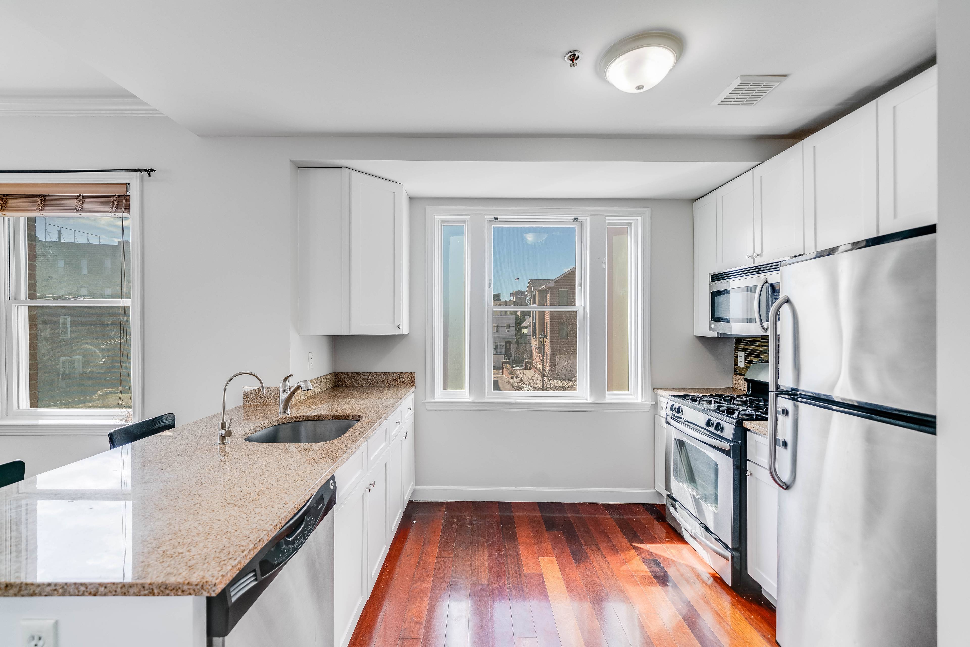 Rare 2 Bed 2 Bath Condo in Union City