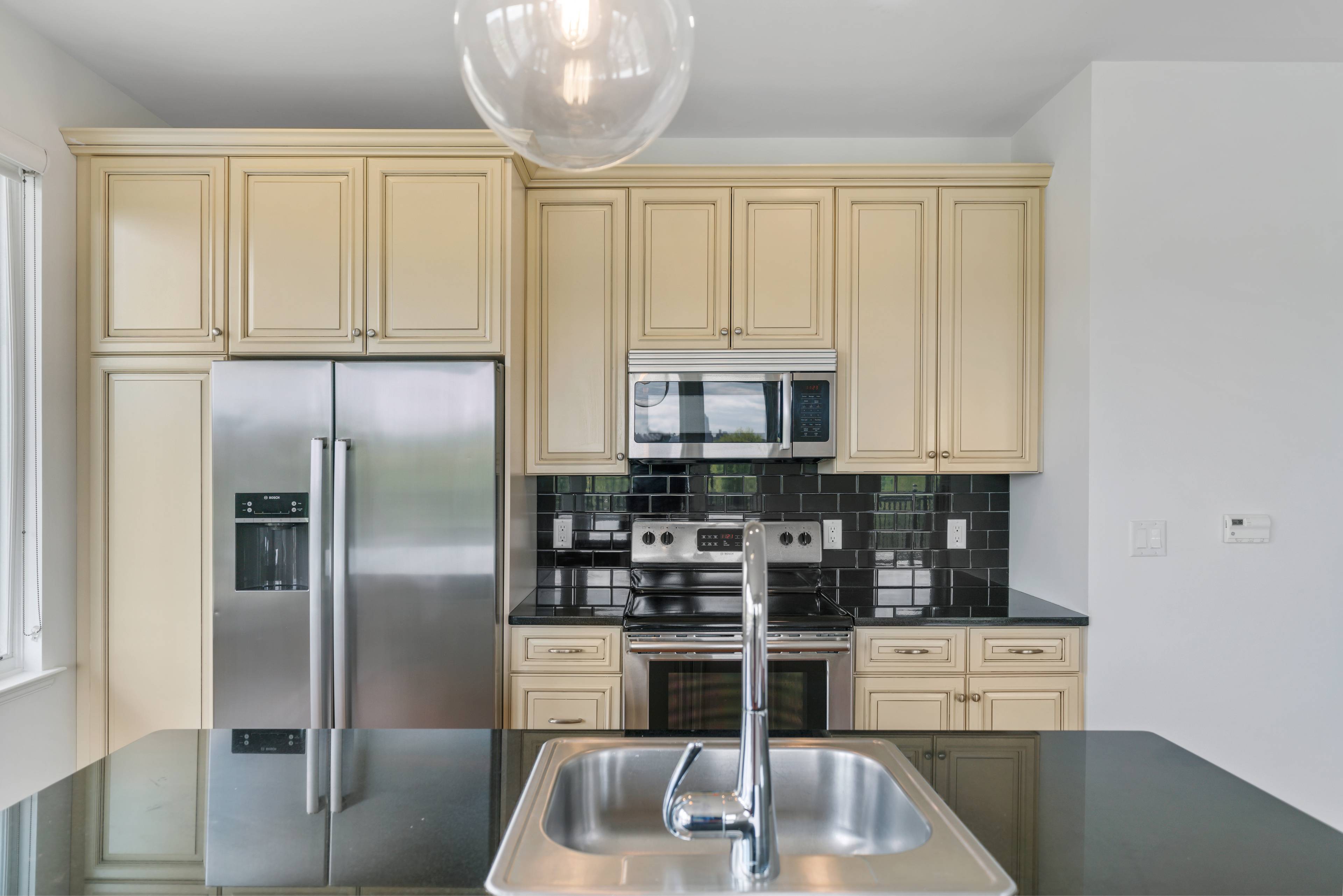 Residence #512 is a 2 Bedroom 2 Bath (1197 sq ft) apartment rental at The Infinity in Edgewater NJ.