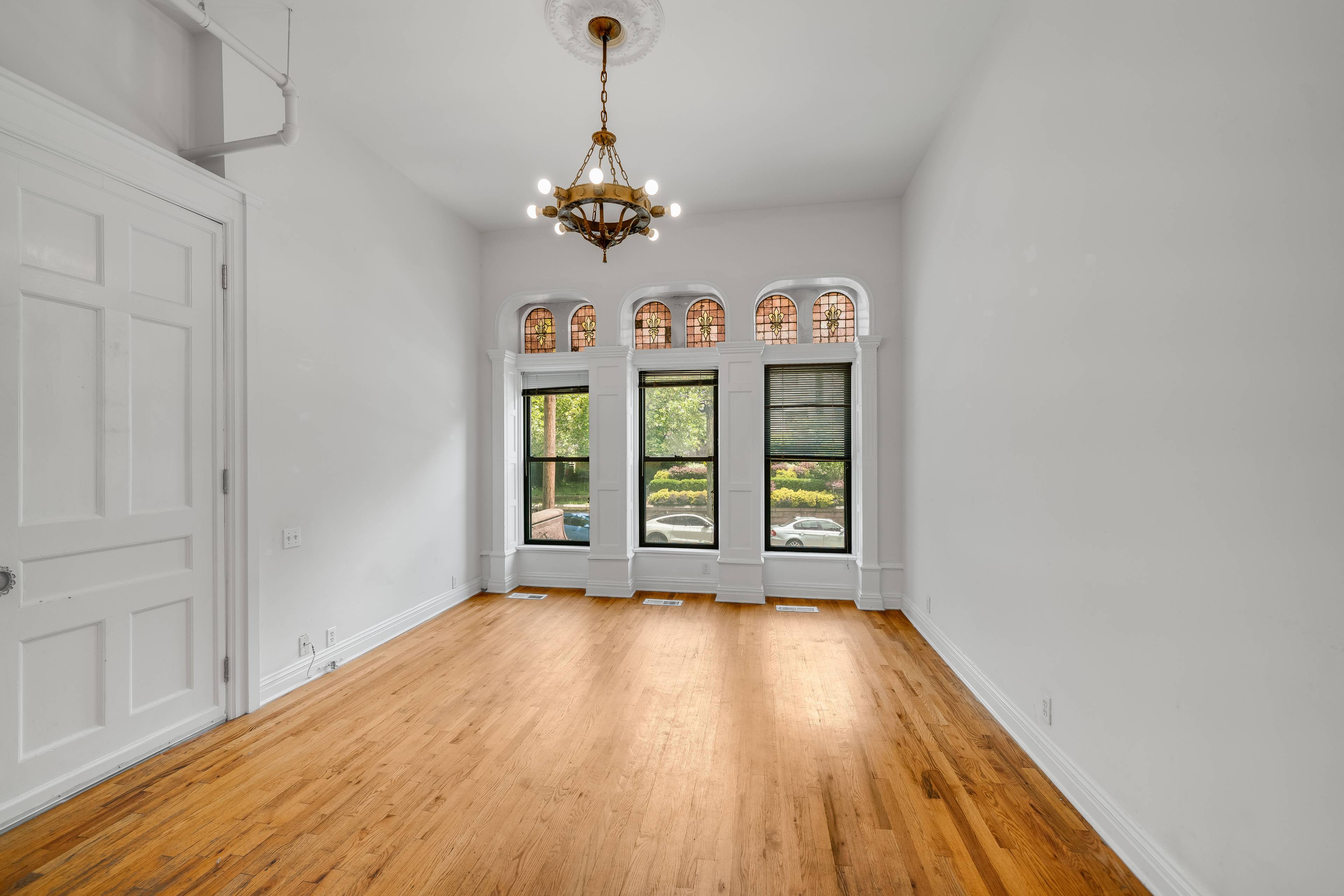 Duplex Loft 3 Bedroom 2.5 Baths Located at 830 Hudson Street!
