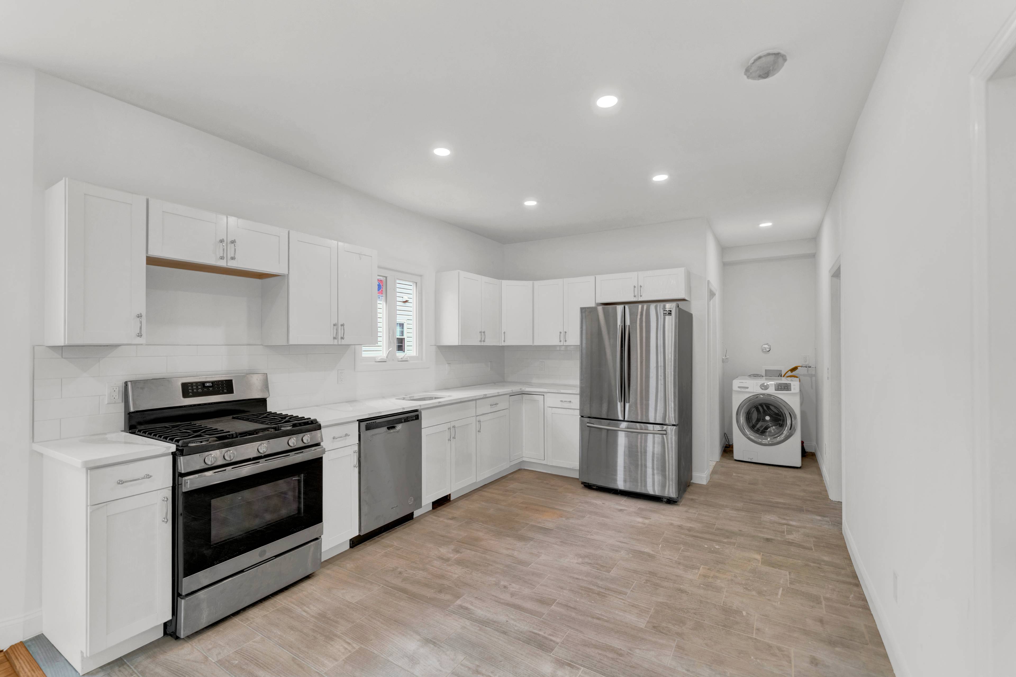 Beautifully Renovated 3 Bedrooms/ 1 Bath in Wallington- Parking and Laundry on Site