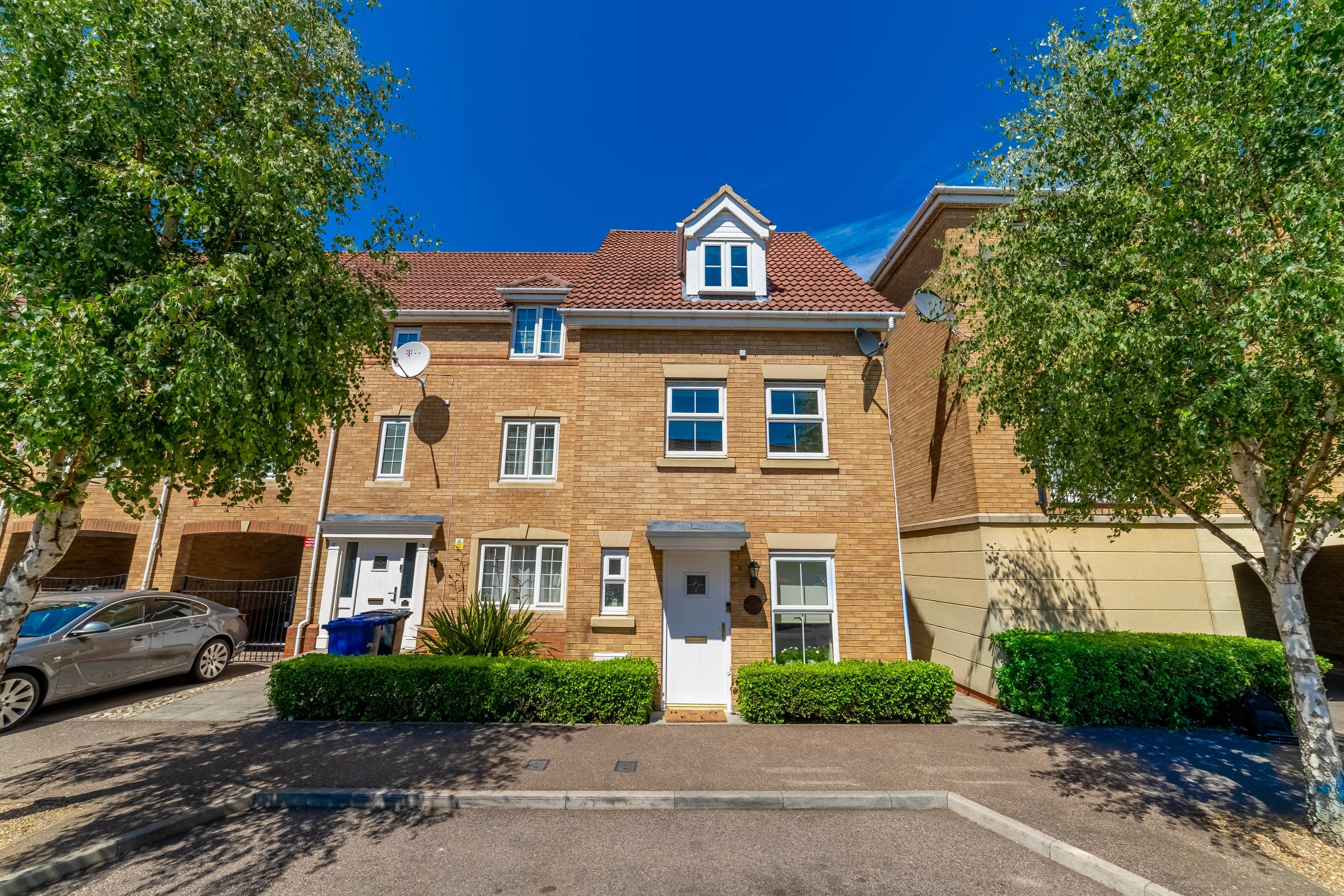 Beautiful 3 Double bedroom, End of Terrace House. As good as brand new. Comes furnished with John Lewis furniture and light fixings and with chrome sockets around the whole house.