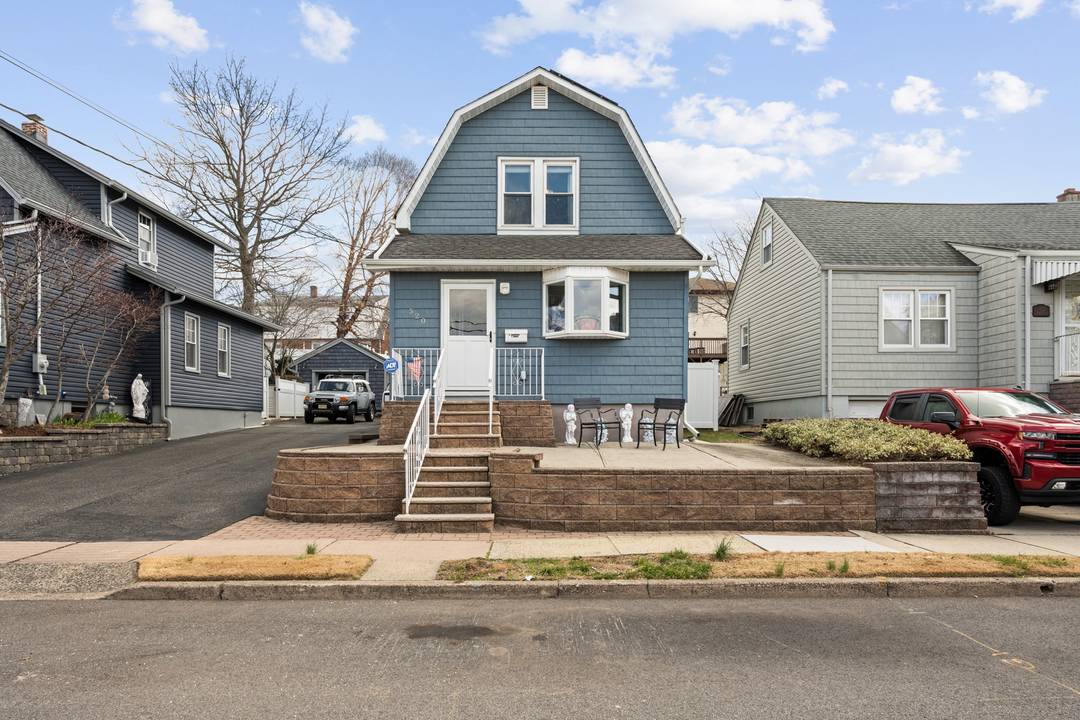 Charming Home in the Heart of Lyndhurst – 520 Prospect Place