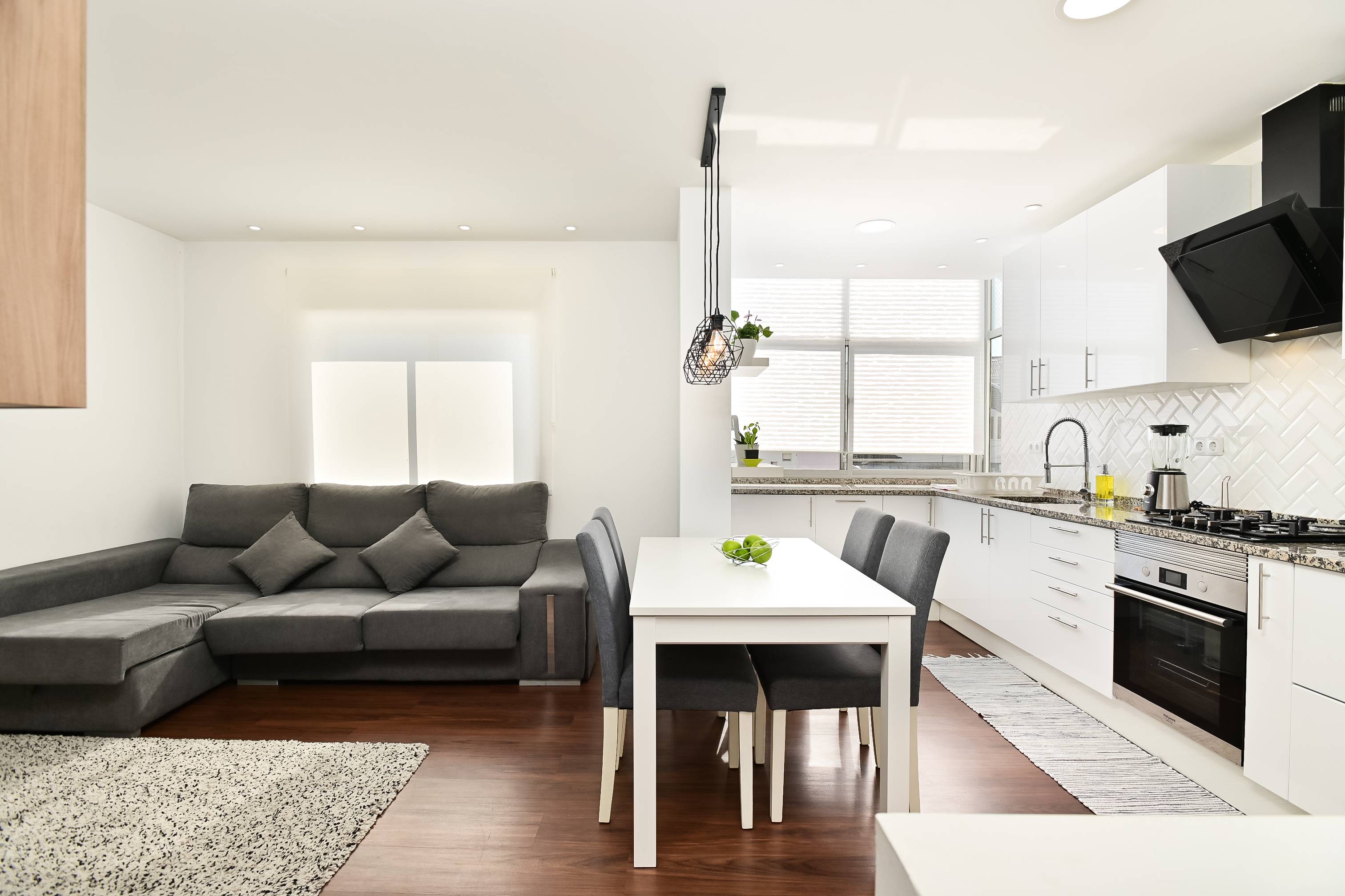 Refurbished 2 Bed Apartment