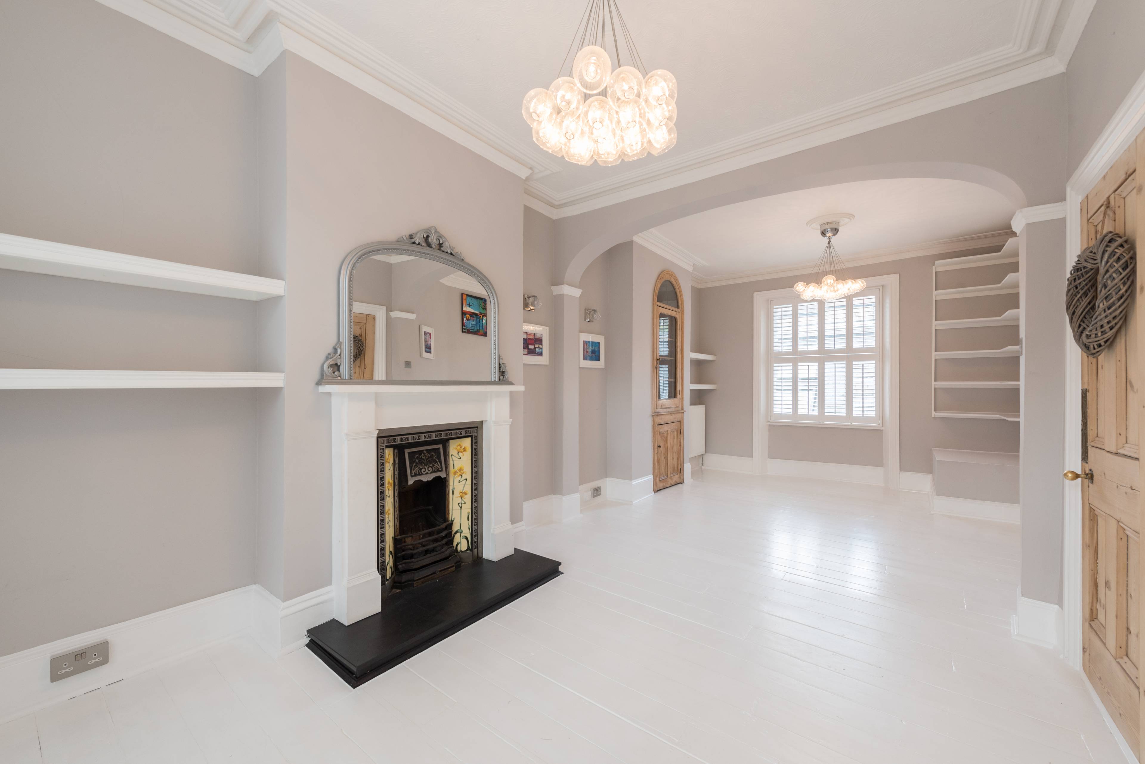 Should your new family home have character and style? This four storey, end-of-terrace, Victorian House brings it along with the quiet and highly regarded residential area just moments to the Heath.
