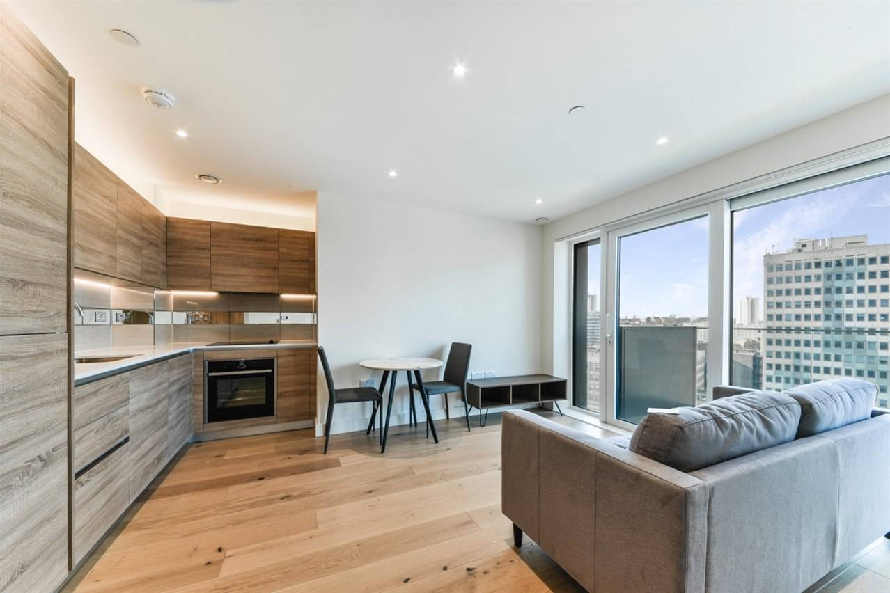 ROYAL ARSENAL RIVERSIDE STUDIO APARTMENT