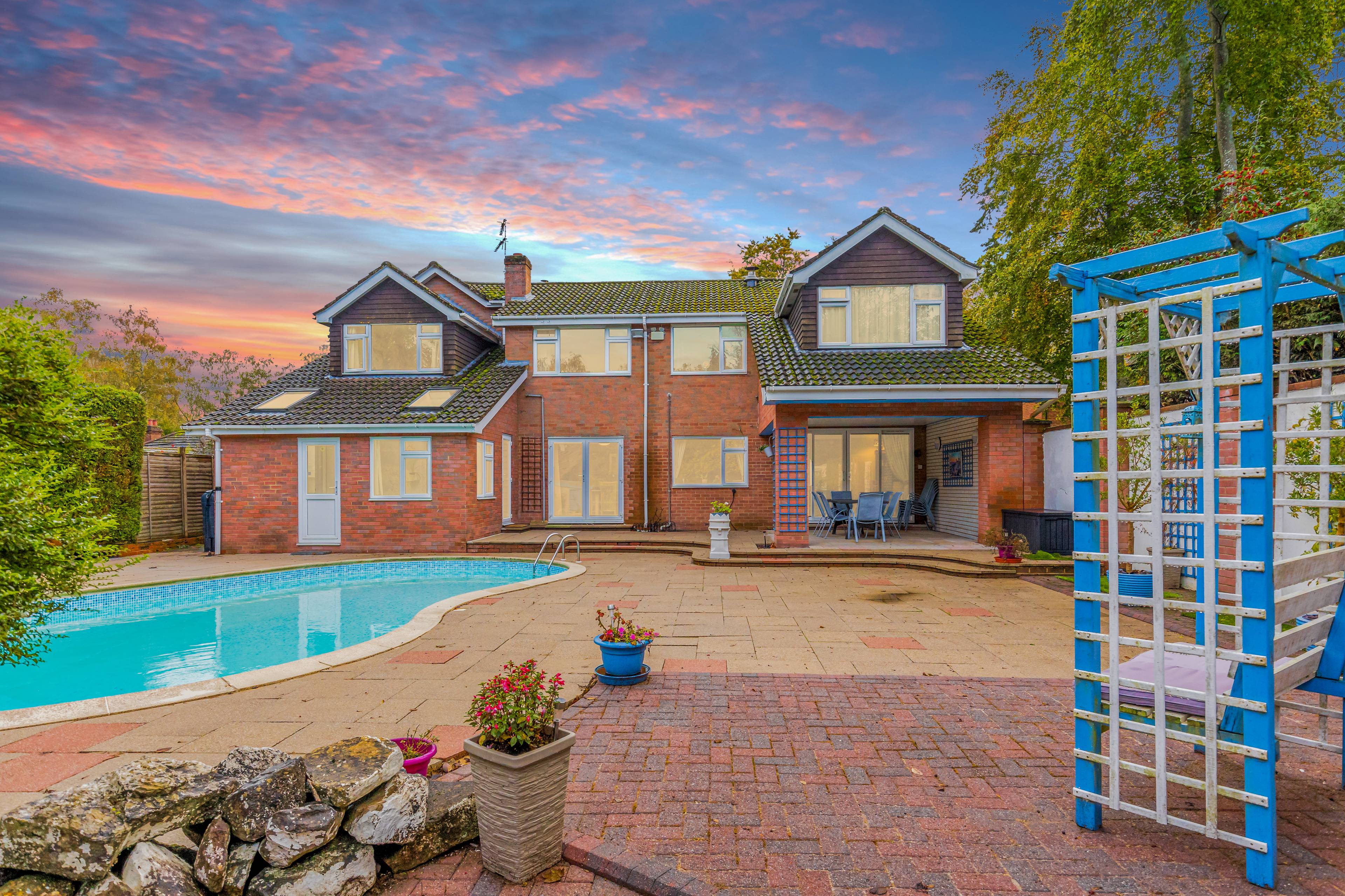 Very Unique 6 Bed Detached House For Sale in Salisbury, New Forest